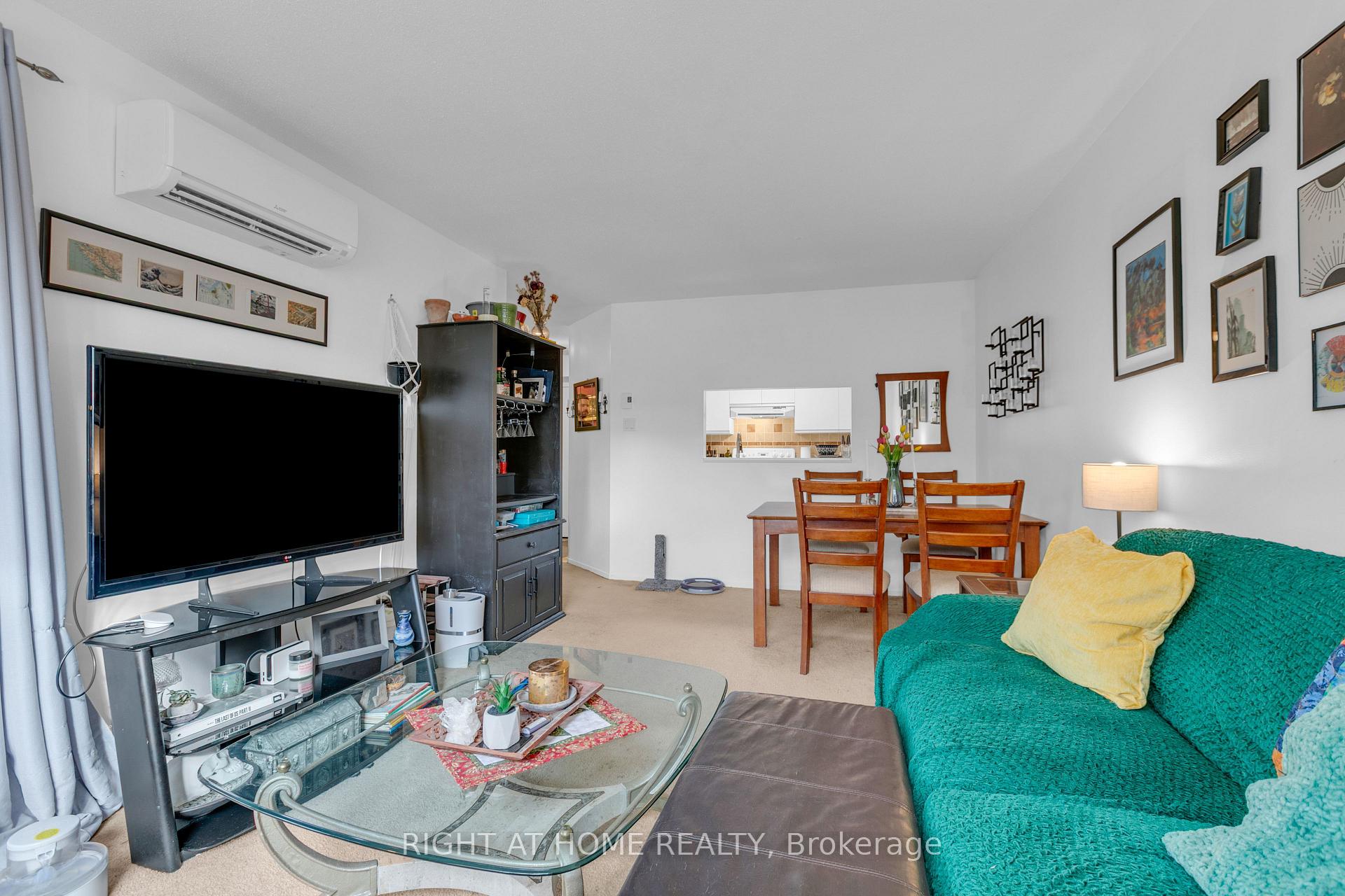 Photo 12 of Unit 301, 280 Brittany Drive, Ottawa, Viscount Alexander Park — HOMEH