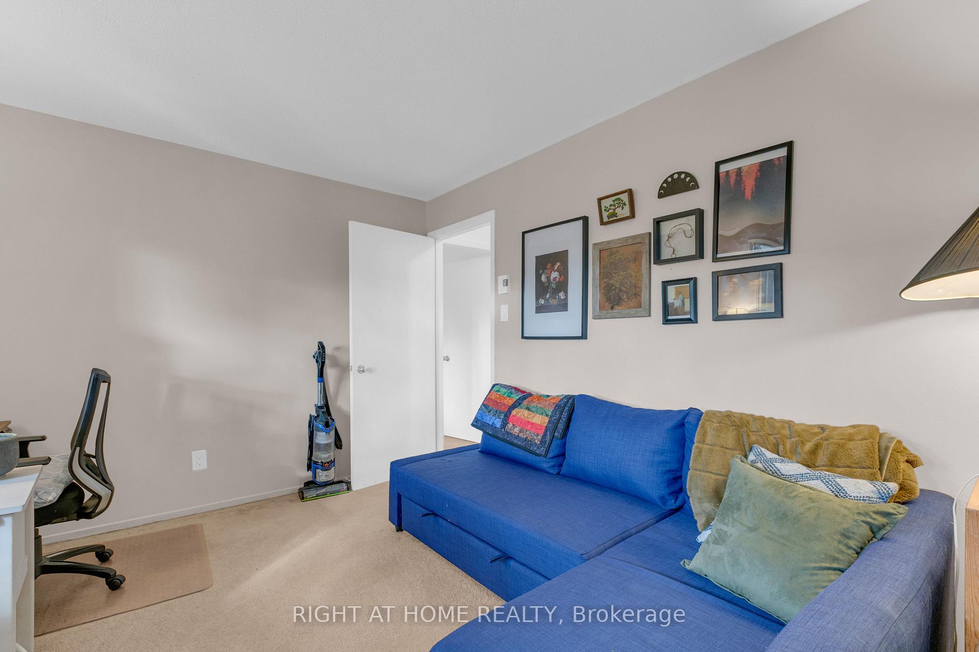 Photo 19 of Unit 301, 280 Brittany Drive, Ottawa, Viscount Alexander Park — HOMEH