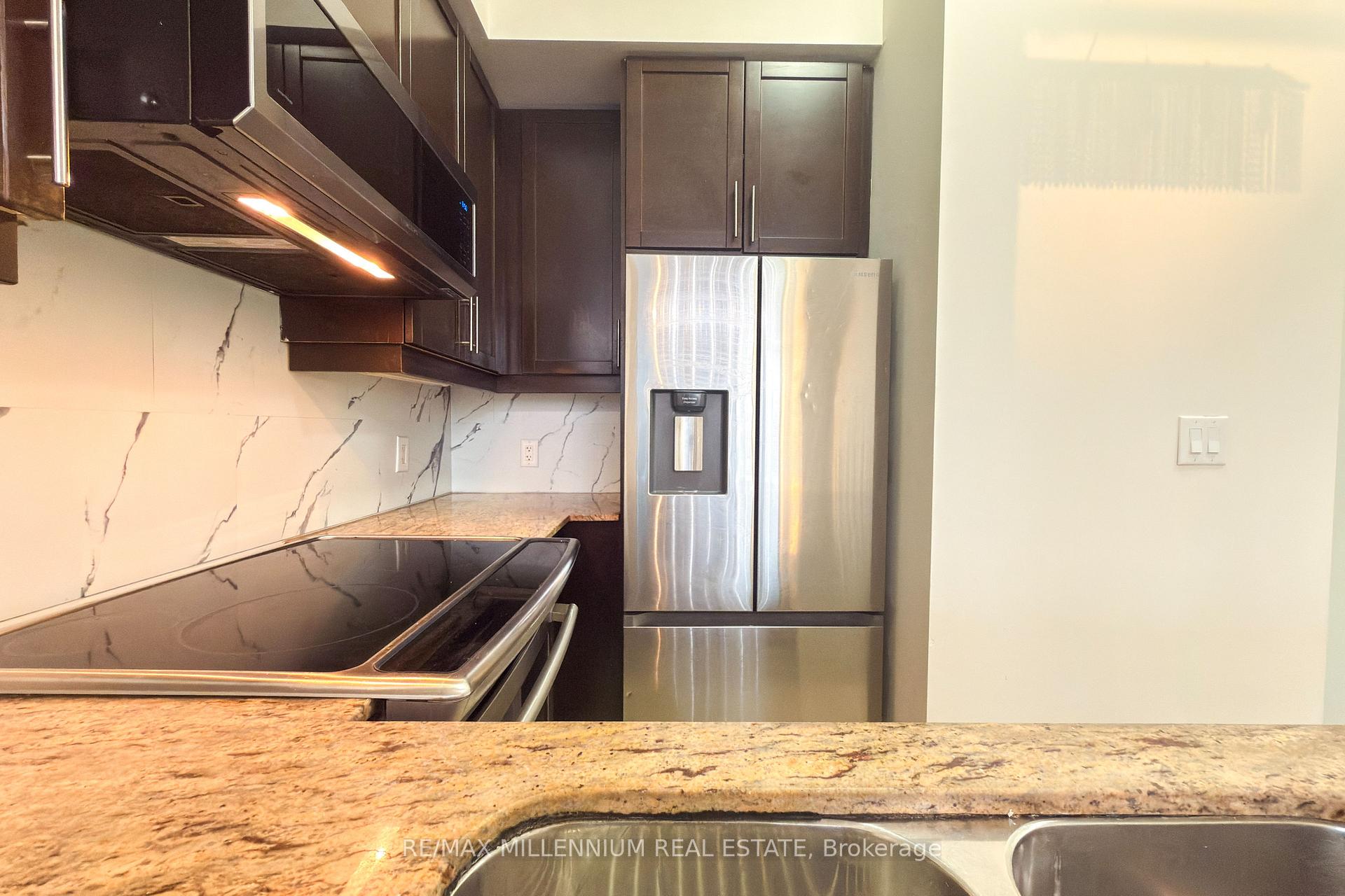 Photo 15 of Unit LPH06, 80 Absolute Avenue, Mississauga, City Centre — HOMEH