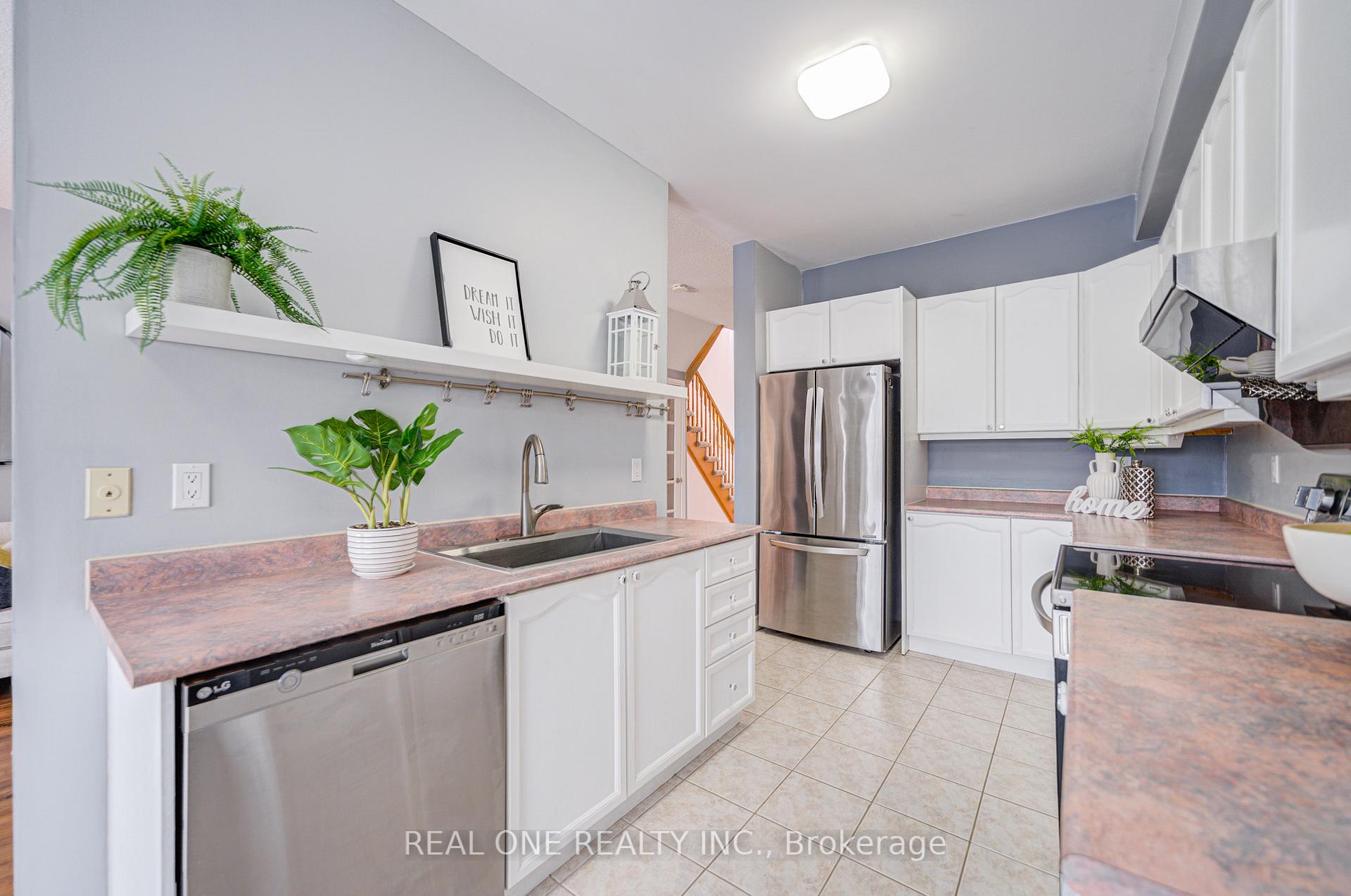 Photo 9 of Unit 25, 963 King Road, Burlington, LaSalle — HOMEH