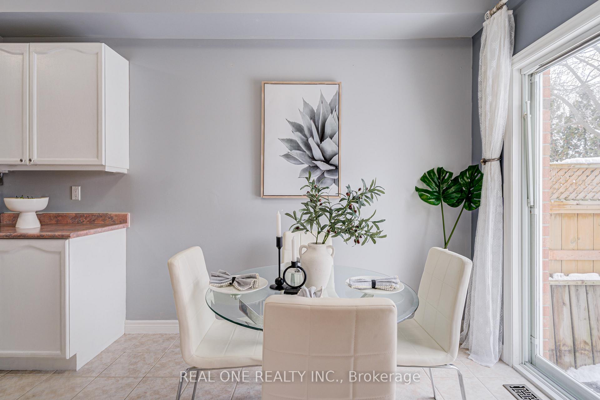 Photo 13 of Unit 25, 963 King Road, Burlington, LaSalle — HOMEH