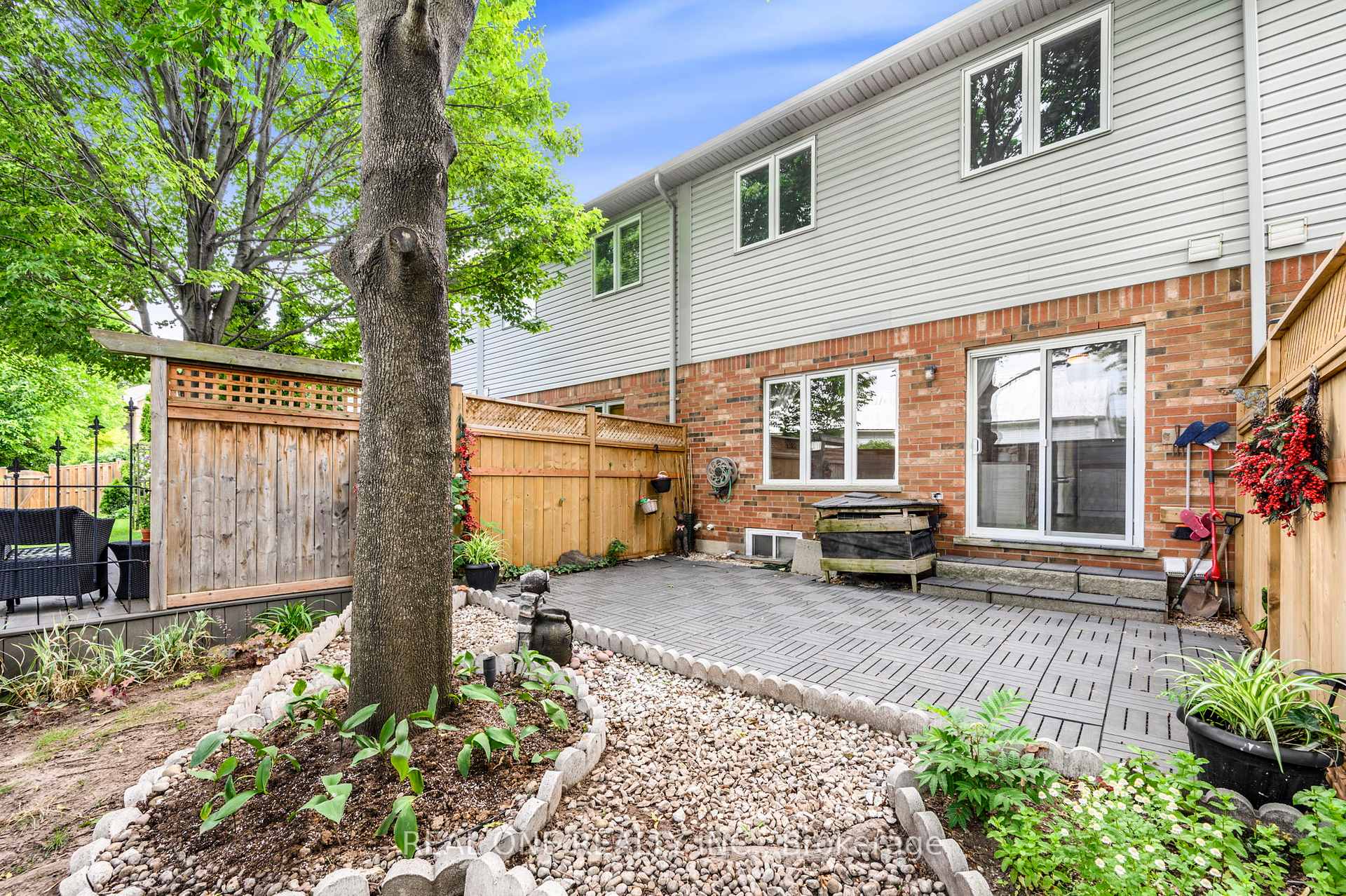 Photo 35 of Unit 25, 963 King Road, Burlington, LaSalle — HOMEH