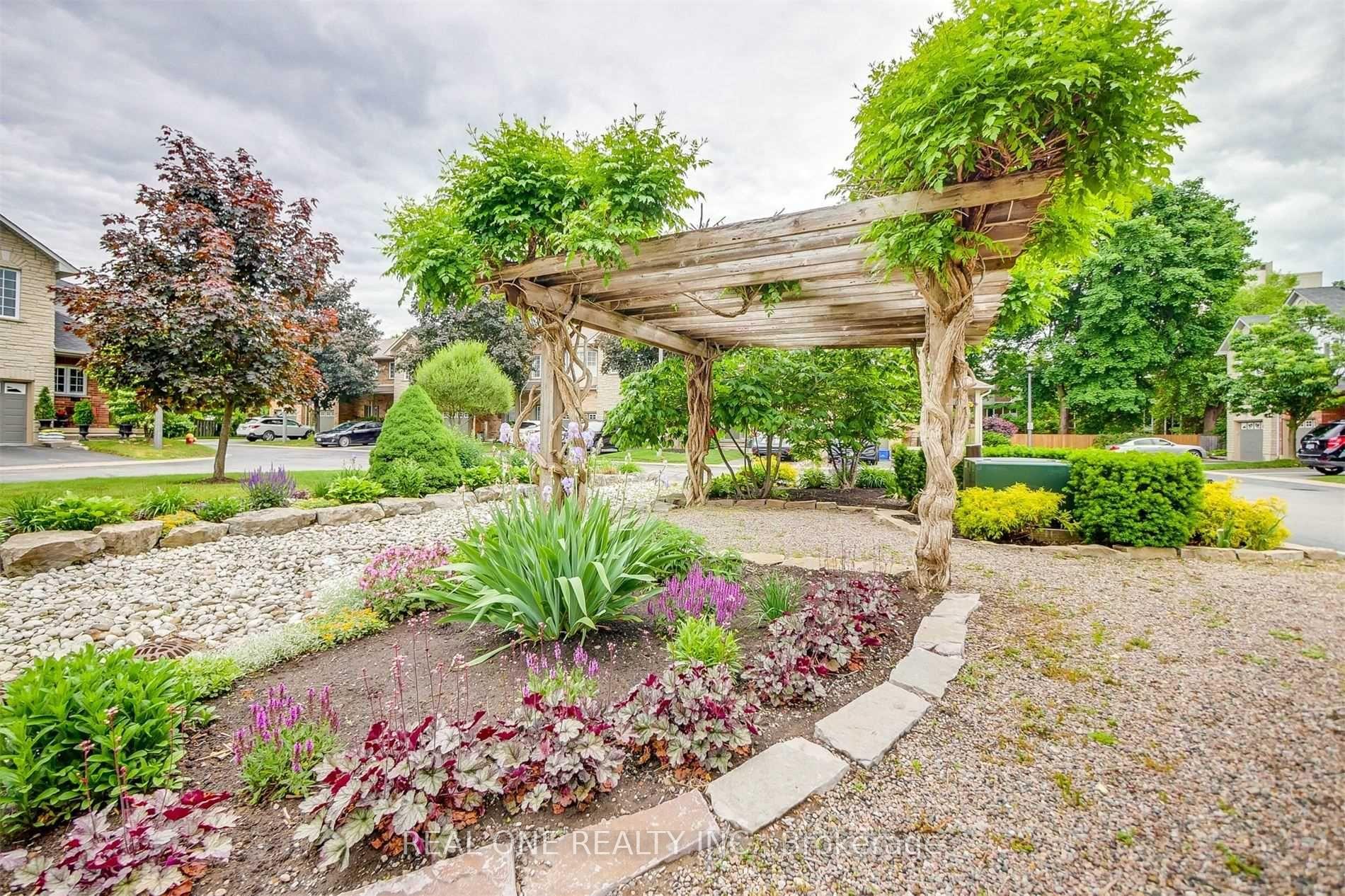 Photo 38 of Unit 25, 963 King Road, Burlington, LaSalle — HOMEH