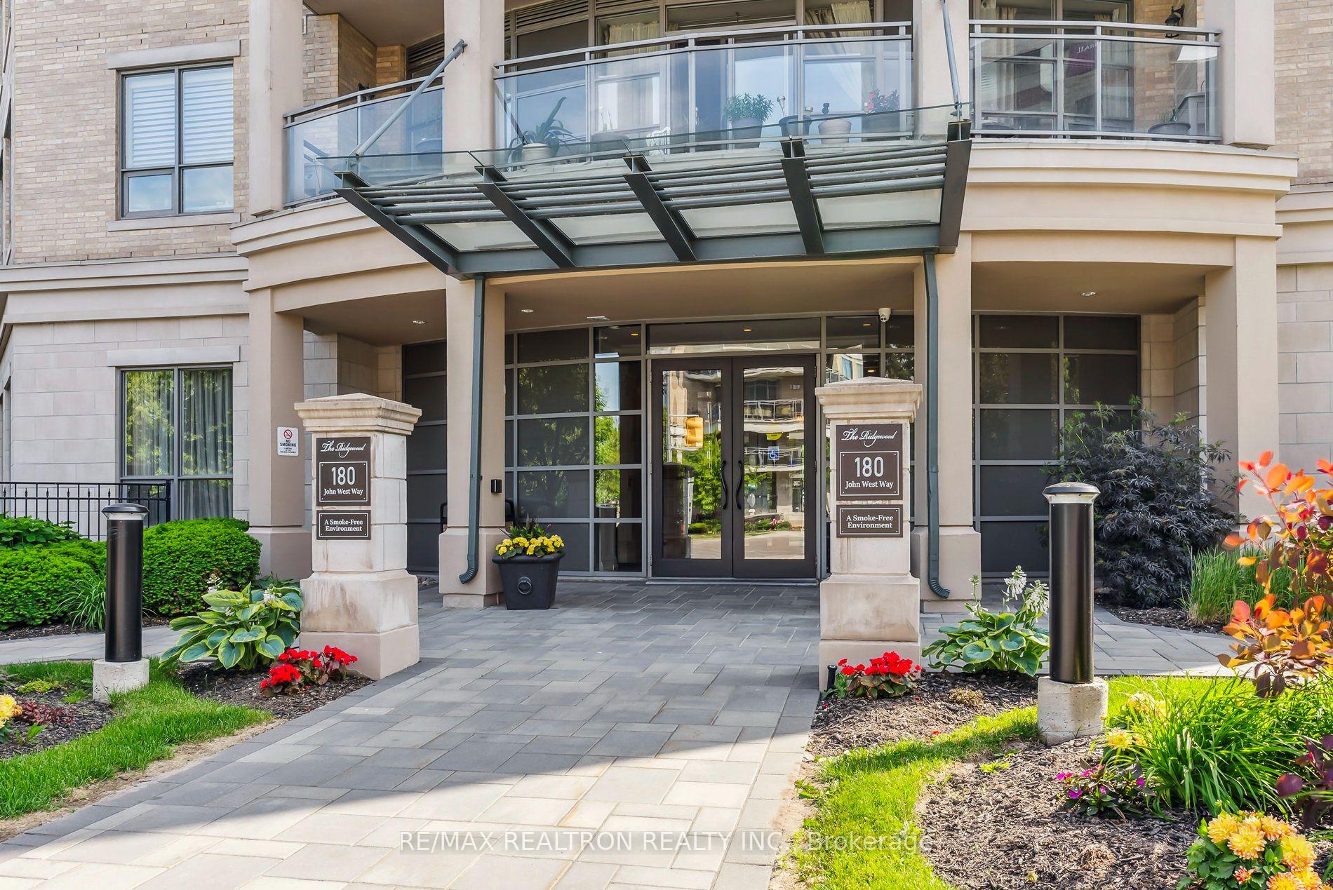 Photo 1 of Unit 304, 180 John Way, Aurora, Bayview Wellington — HOMEH