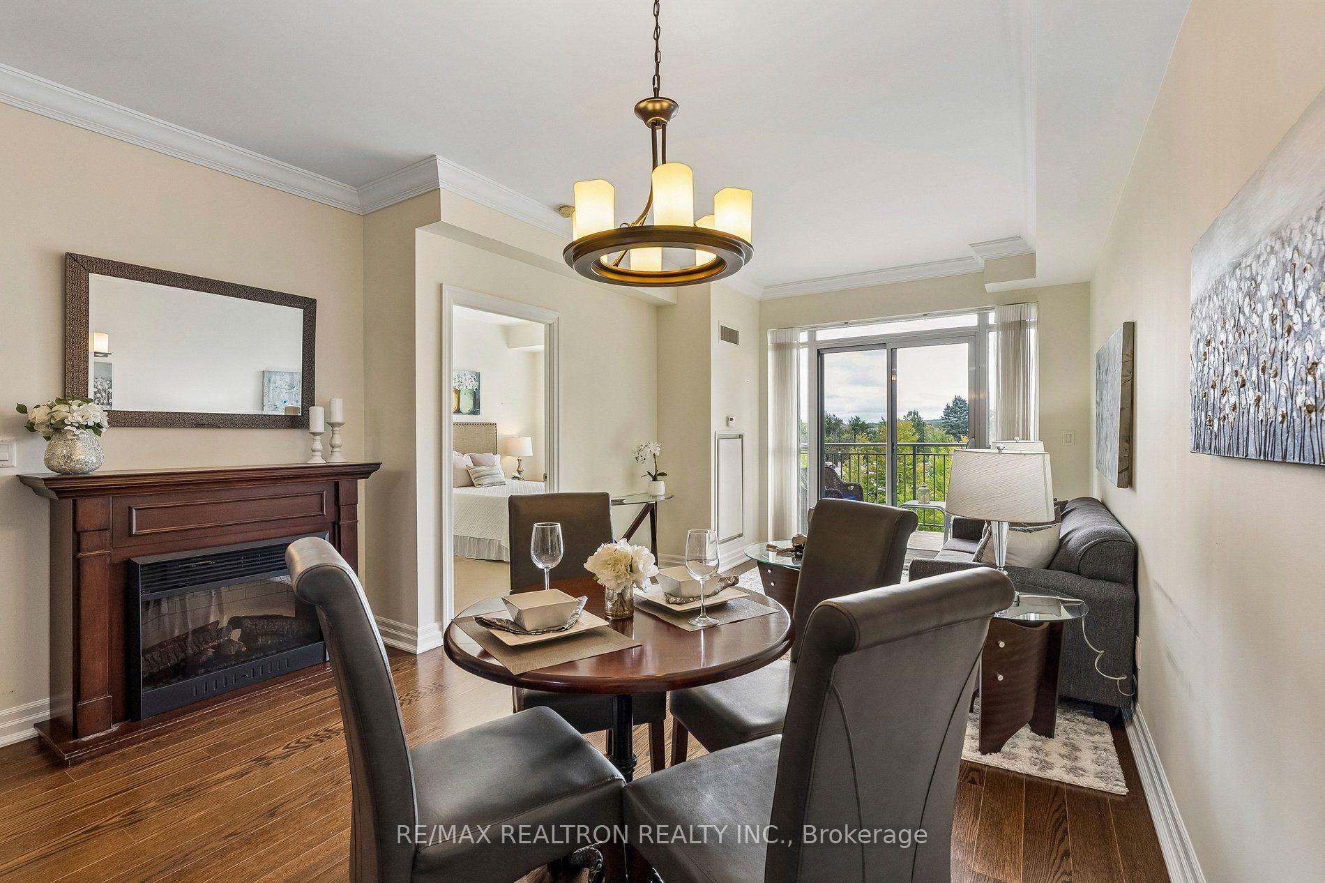 Photo 12 of Unit 304, 180 John Way, Aurora, Bayview Wellington — HOMEH