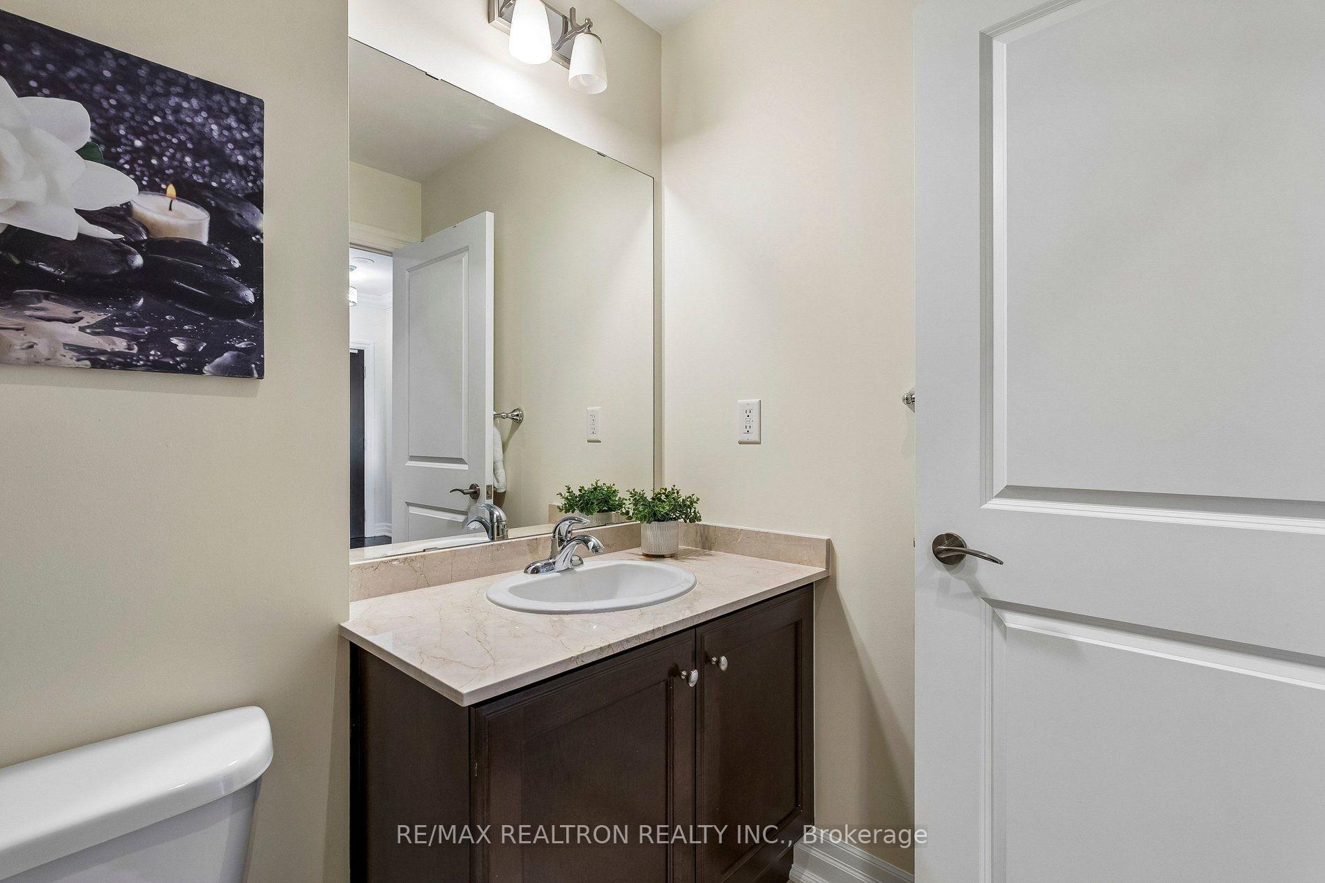 Photo 18 of Unit 304, 180 John Way, Aurora, Bayview Wellington — HOMEH