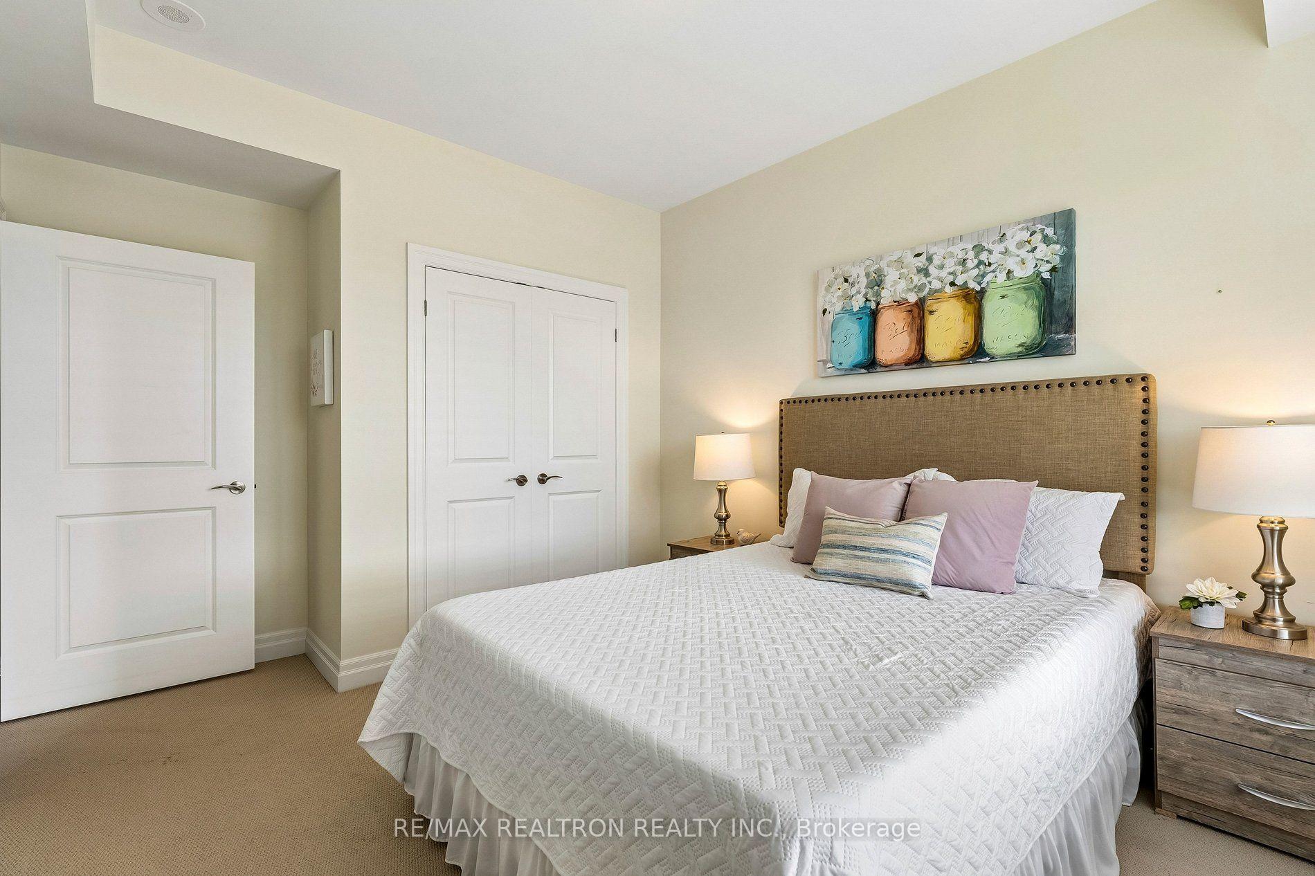 Photo 23 of Unit 304, 180 John Way, Aurora, Bayview Wellington — HOMEH