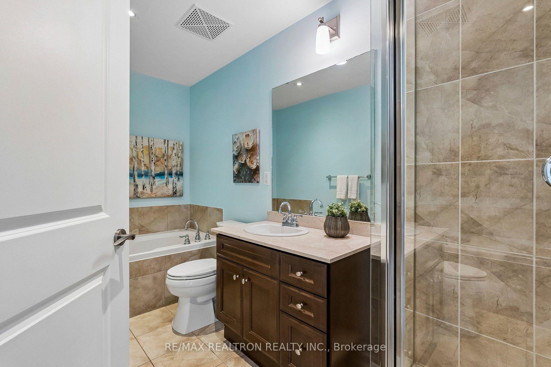 Photo 27 of Unit 304, 180 John Way, Aurora, Bayview Wellington — HOMEH