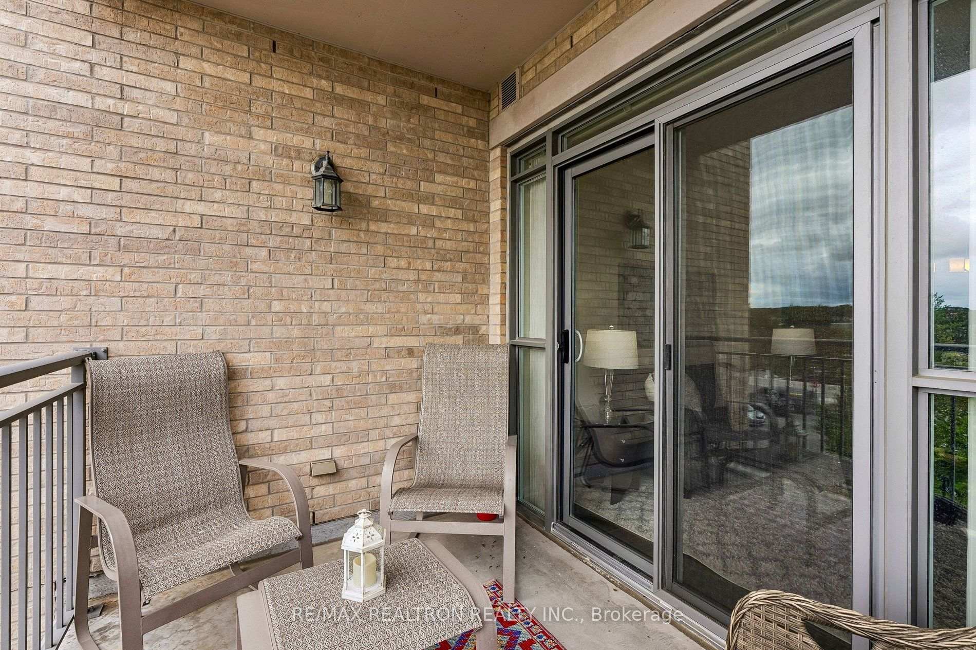 Photo 30 of Unit 304, 180 John Way, Aurora, Bayview Wellington — HOMEH