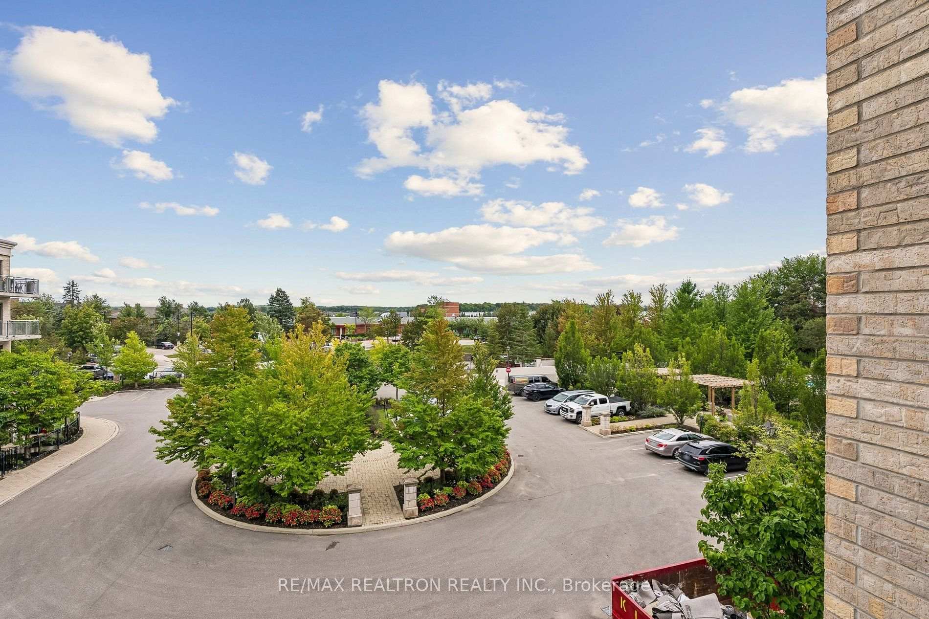Photo 33 of Unit 304, 180 John Way, Aurora, Bayview Wellington — HOMEH