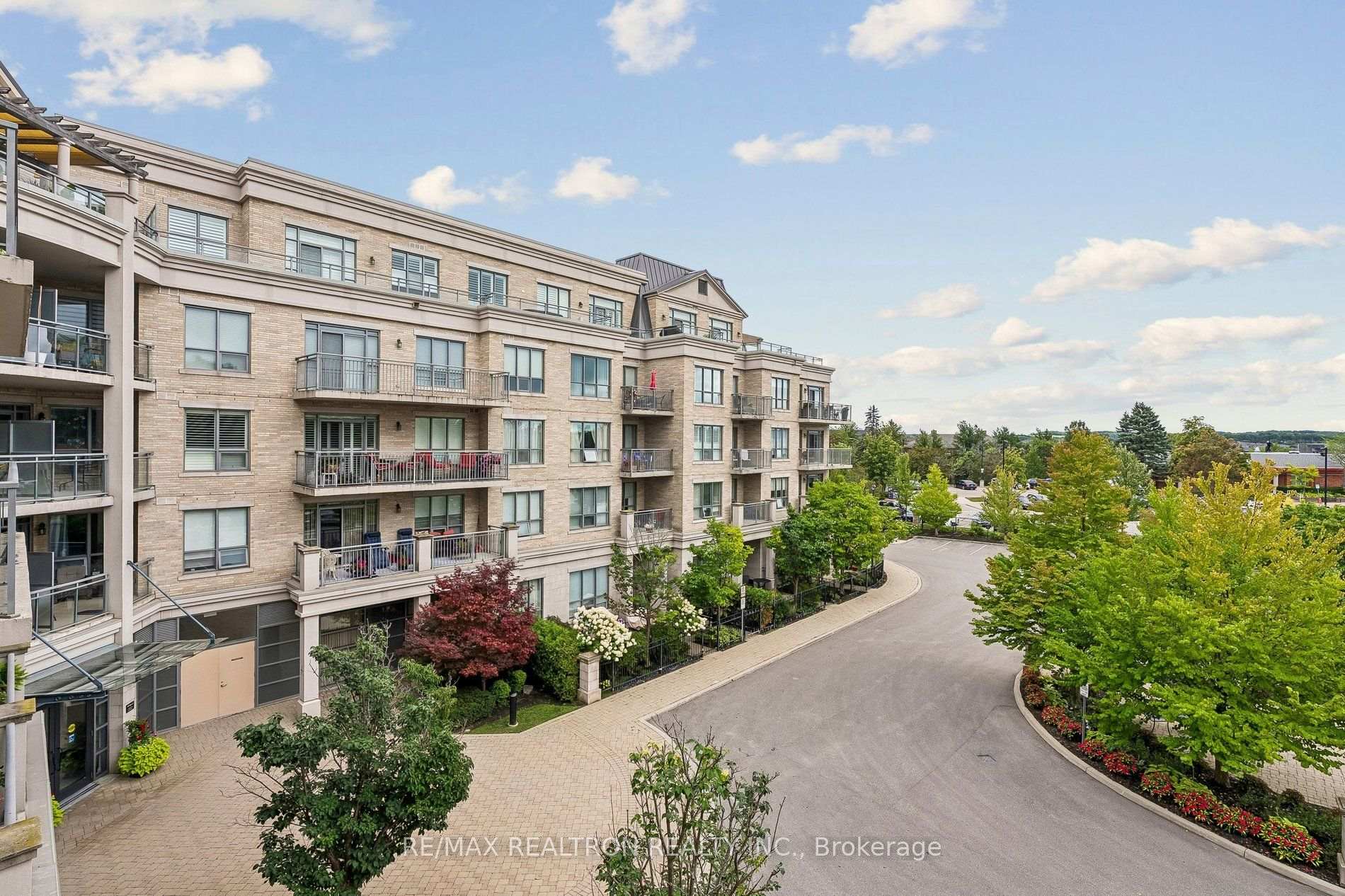 Photo 34 of Unit 304, 180 John Way, Aurora, Bayview Wellington — HOMEH