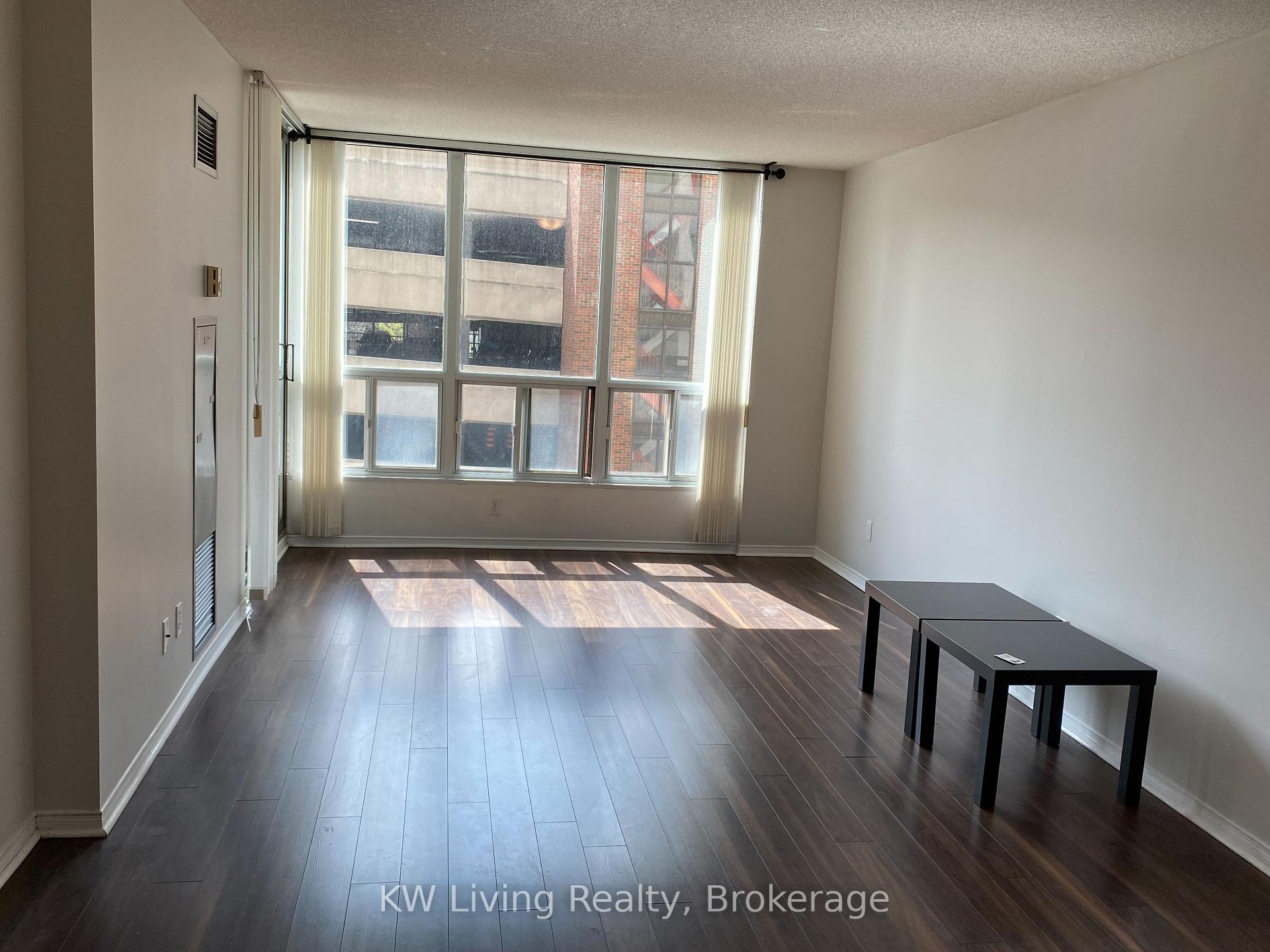 Photo 2 of Unit 705, 750 Bay Street, Toronto, Bay Street Corridor — HOMEH