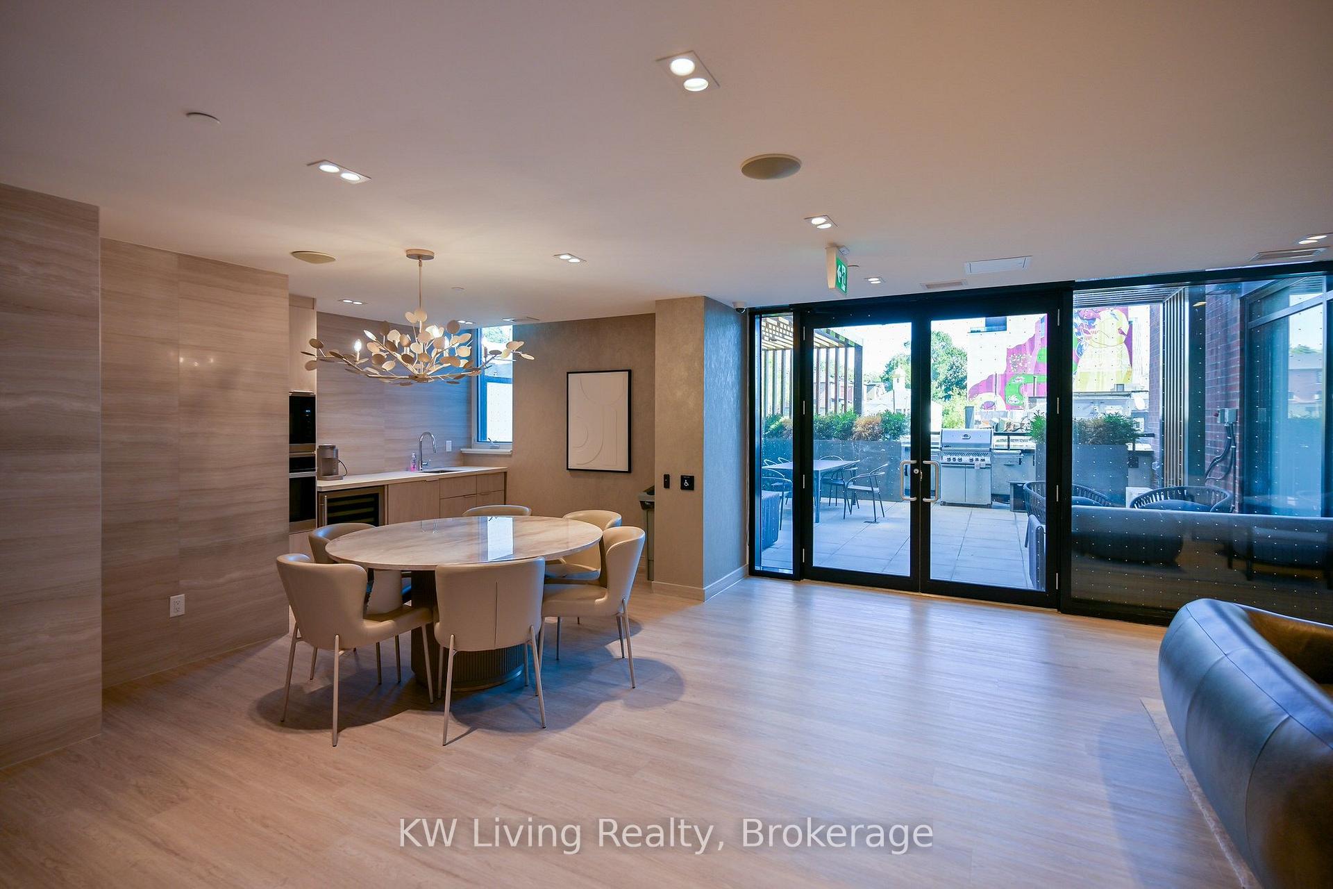 Photo 4 of Unit 303, 185 Alberta Avenue, Toronto, Oakwood Village — HOMEH