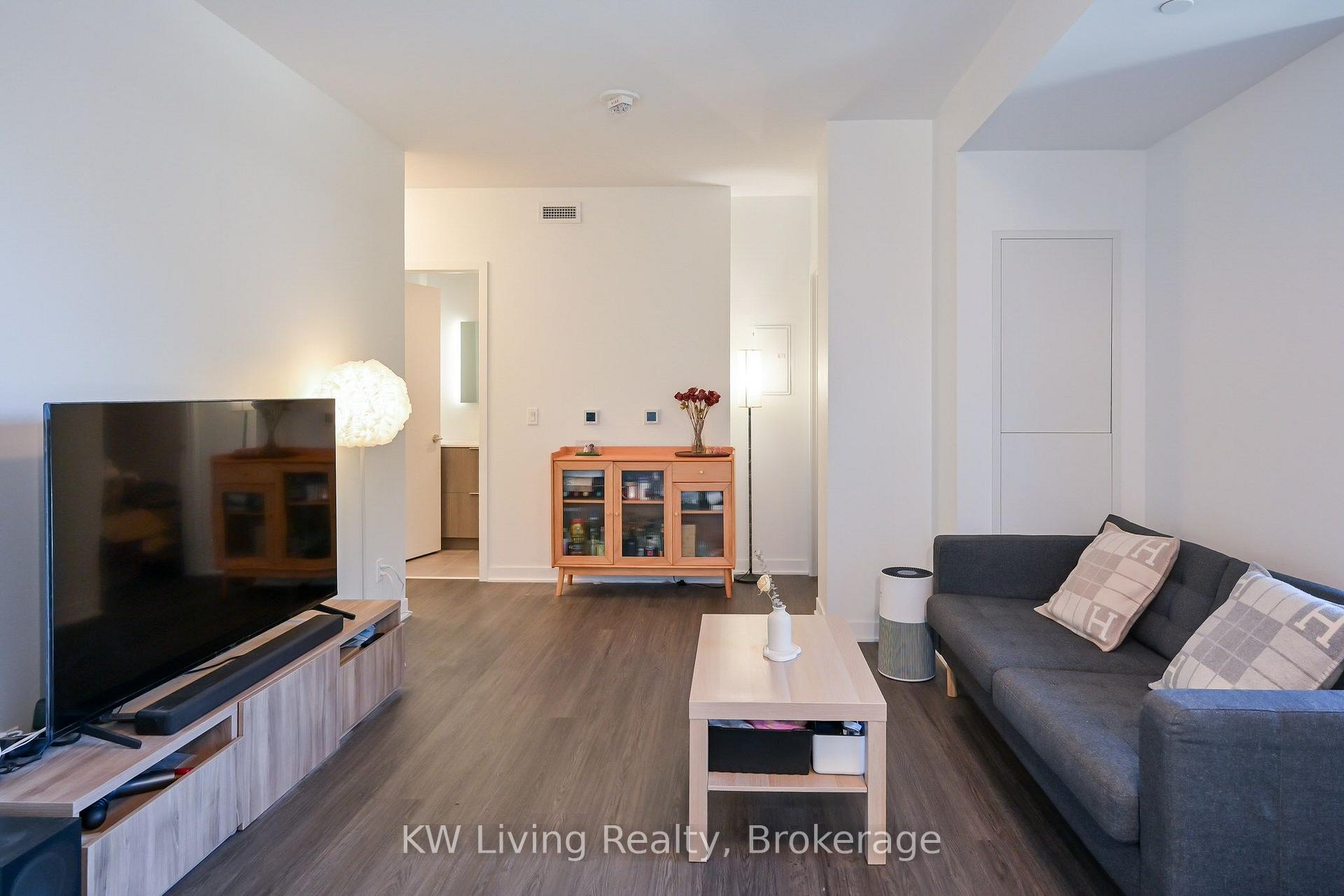 Photo 16 of Unit 303, 185 Alberta Avenue, Toronto, Oakwood Village — HOMEH