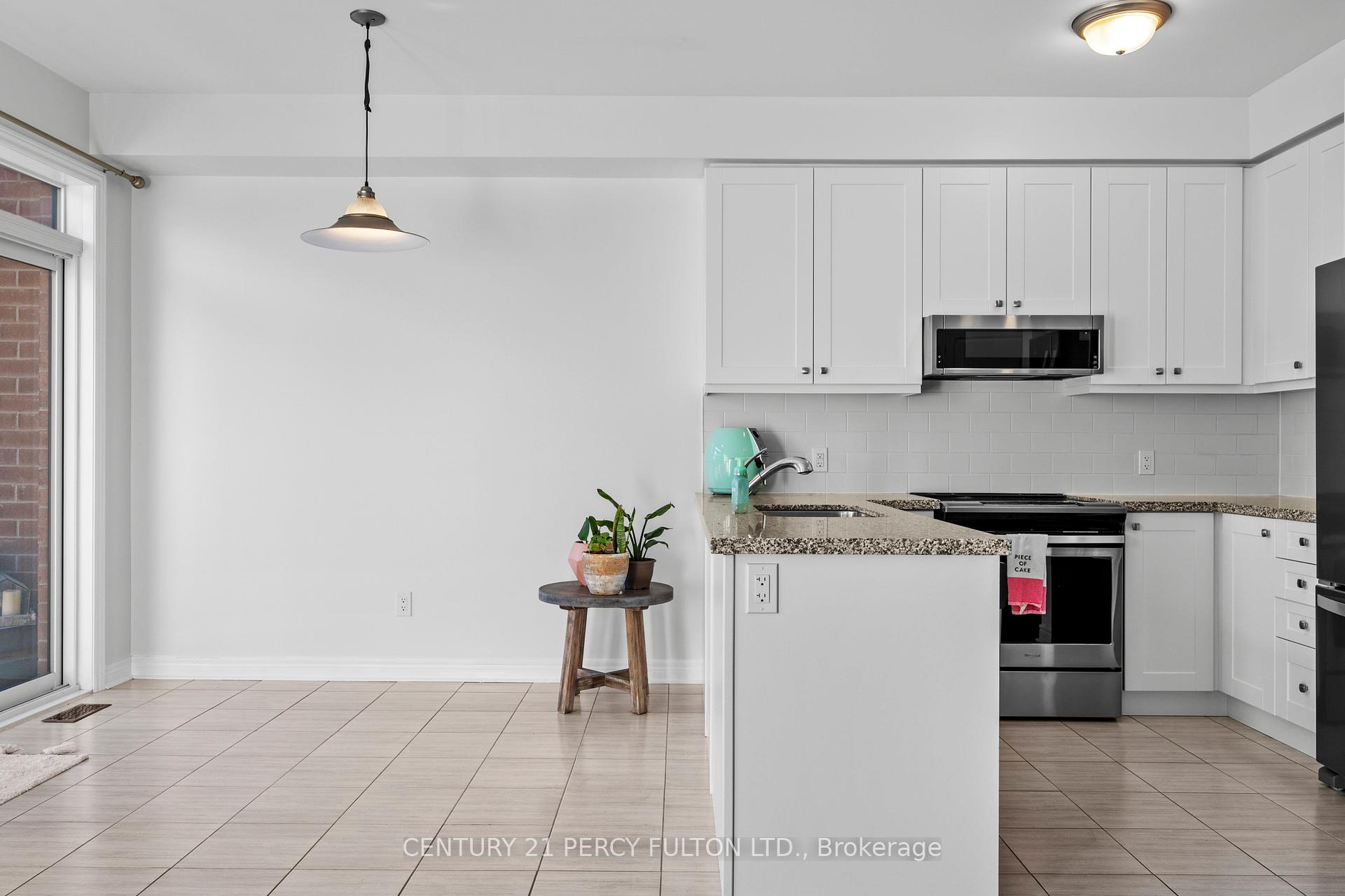 Photo 5 of 2635 Cerise Manor, Pickering, Rural Pickering — HOMEH
