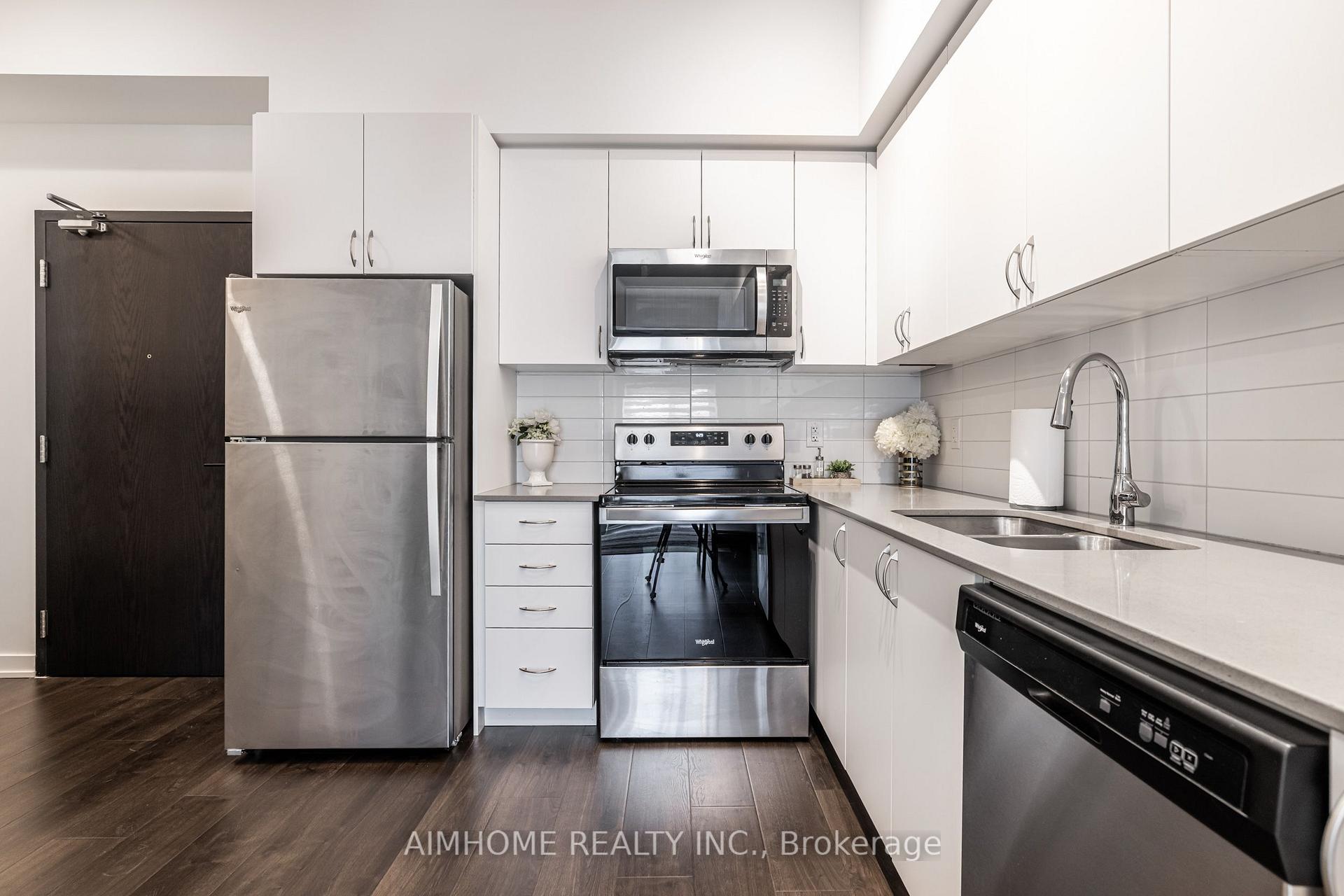Photo 5 of Unit 1203, 56 Lakeside Terrace, Barrie, Little Lake — HOMEH