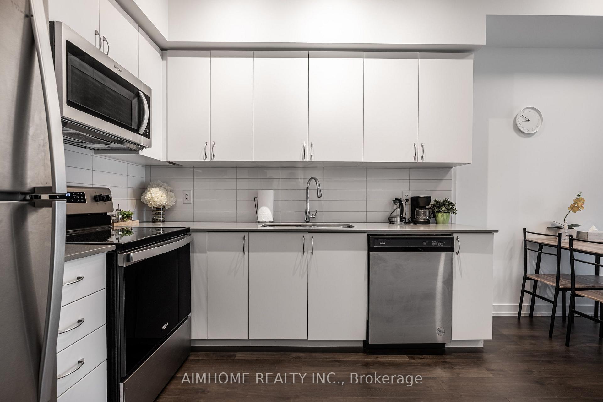 Photo 6 of Unit 1203, 56 Lakeside Terrace, Barrie, Little Lake — HOMEH
