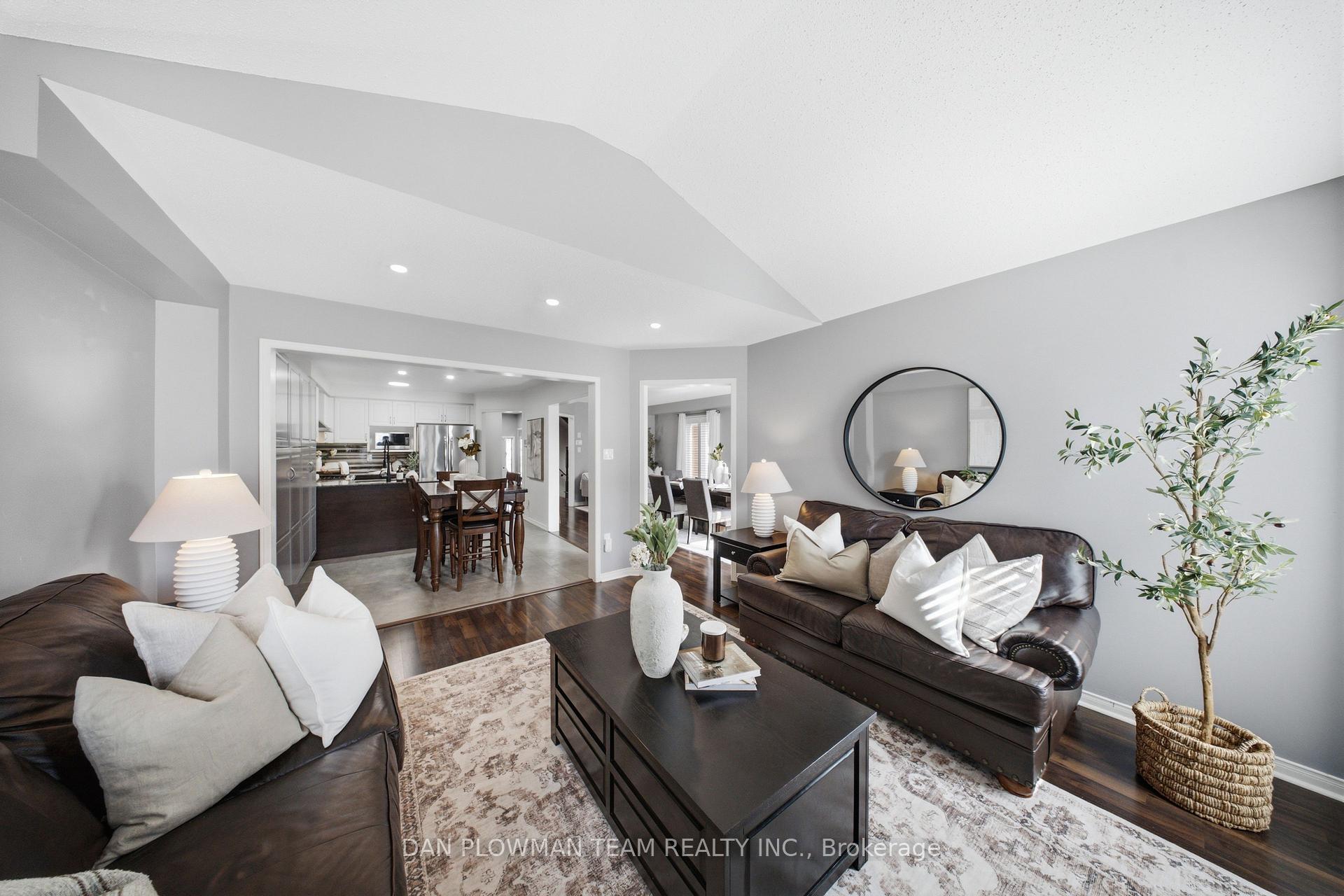 Photo 15 of 1173 Edward Bolton Crescent, Oshawa, Pinecrest — HOMEH