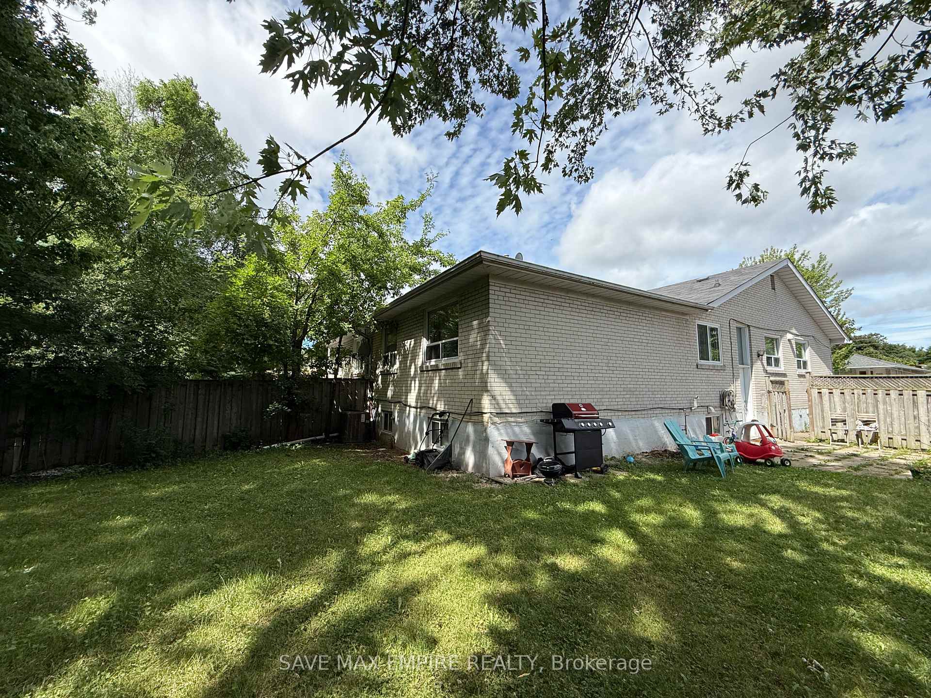 Photo 14 of 1560 Sandgate Crescent, Mississauga, Clarkson — HOMEH
