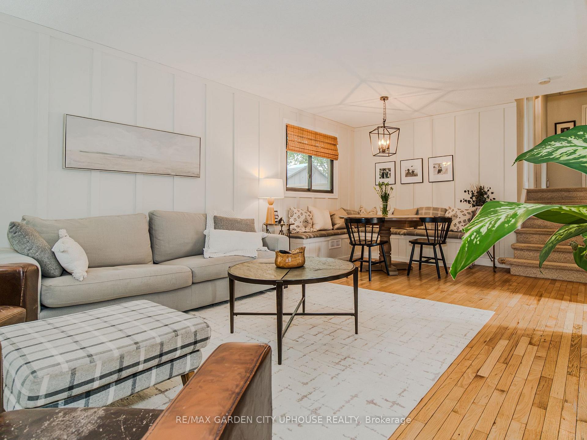 Photo 7 of 24 Greenmeadow Court, St. Catharines, Fairview — HOMEH