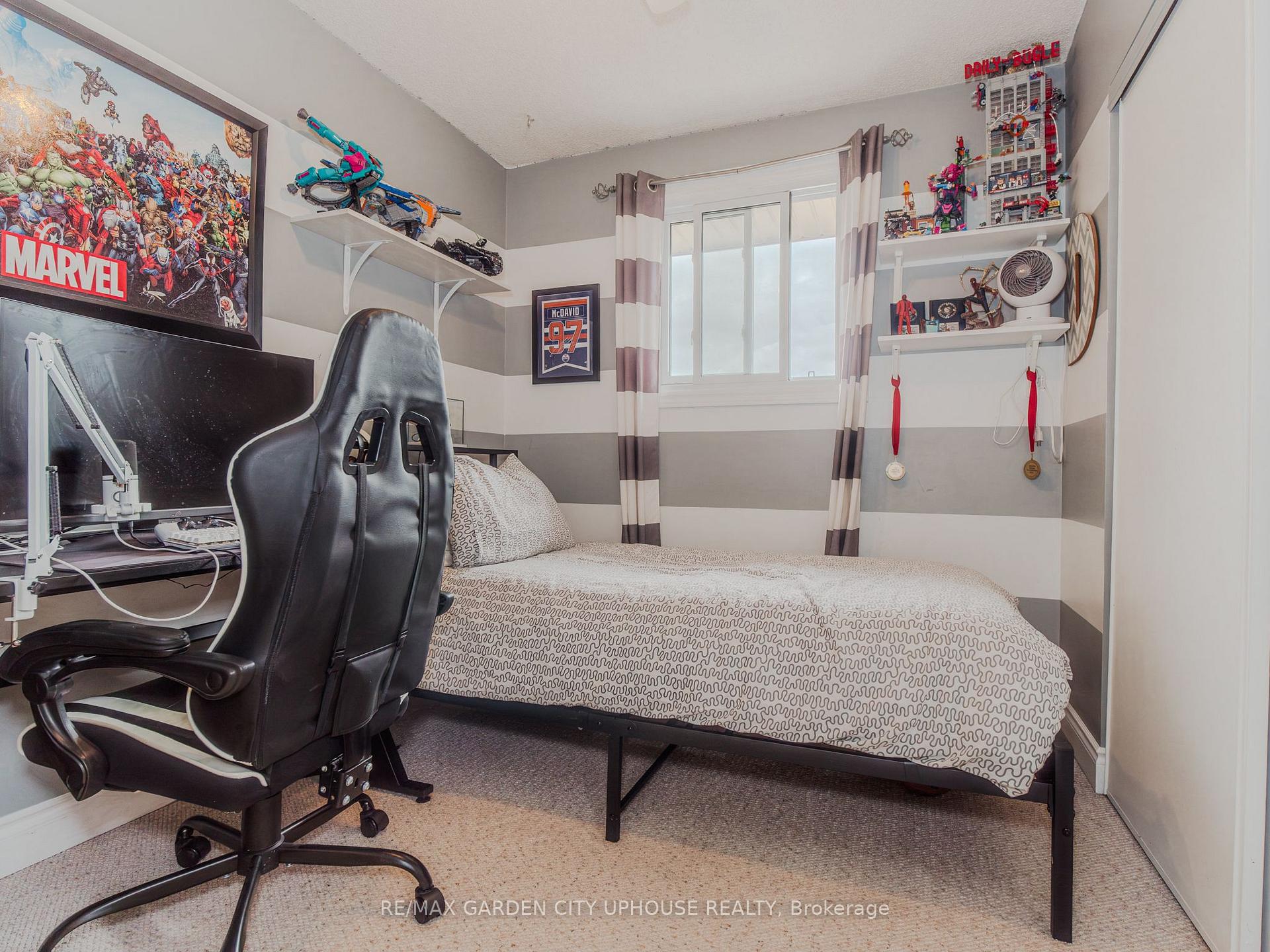 Photo 15 of 24 Greenmeadow Court, St. Catharines, Fairview — HOMEH