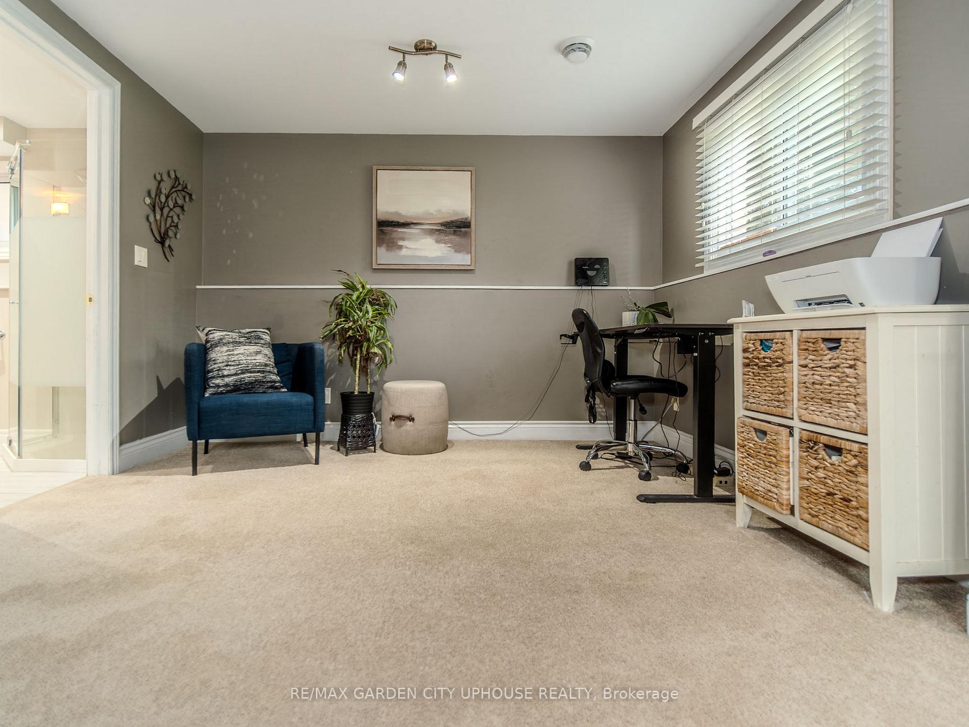Photo 18 of 24 Greenmeadow Court, St. Catharines, Fairview — HOMEH
