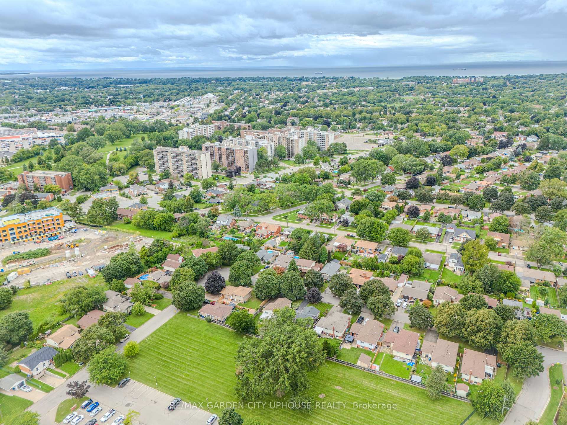 Photo 29 of 24 Greenmeadow Court, St. Catharines, Fairview — HOMEH