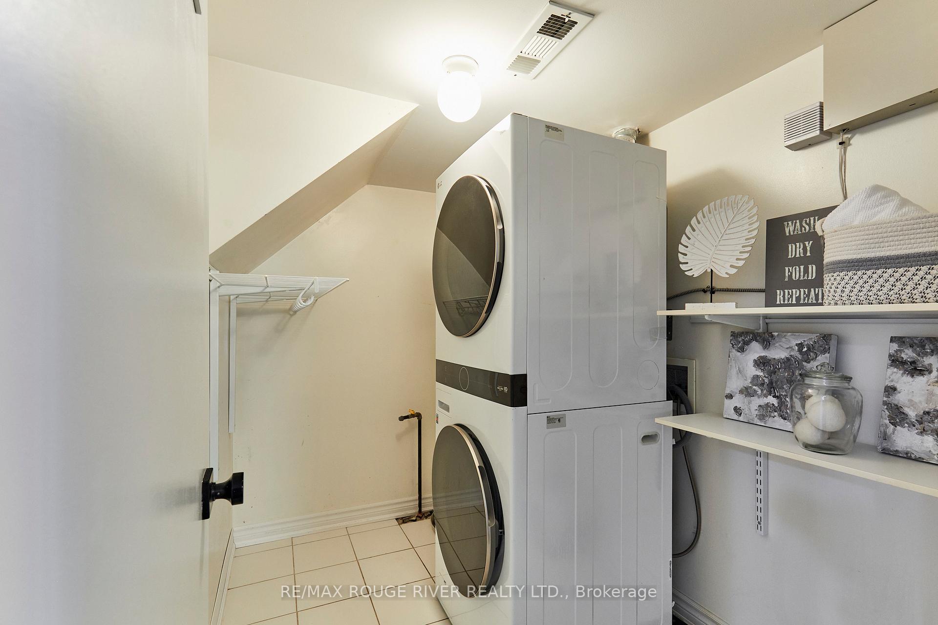 Photo 26 of Unit 3, 92 Petra Way, Whitby, Pringle Creek — HOMEH
