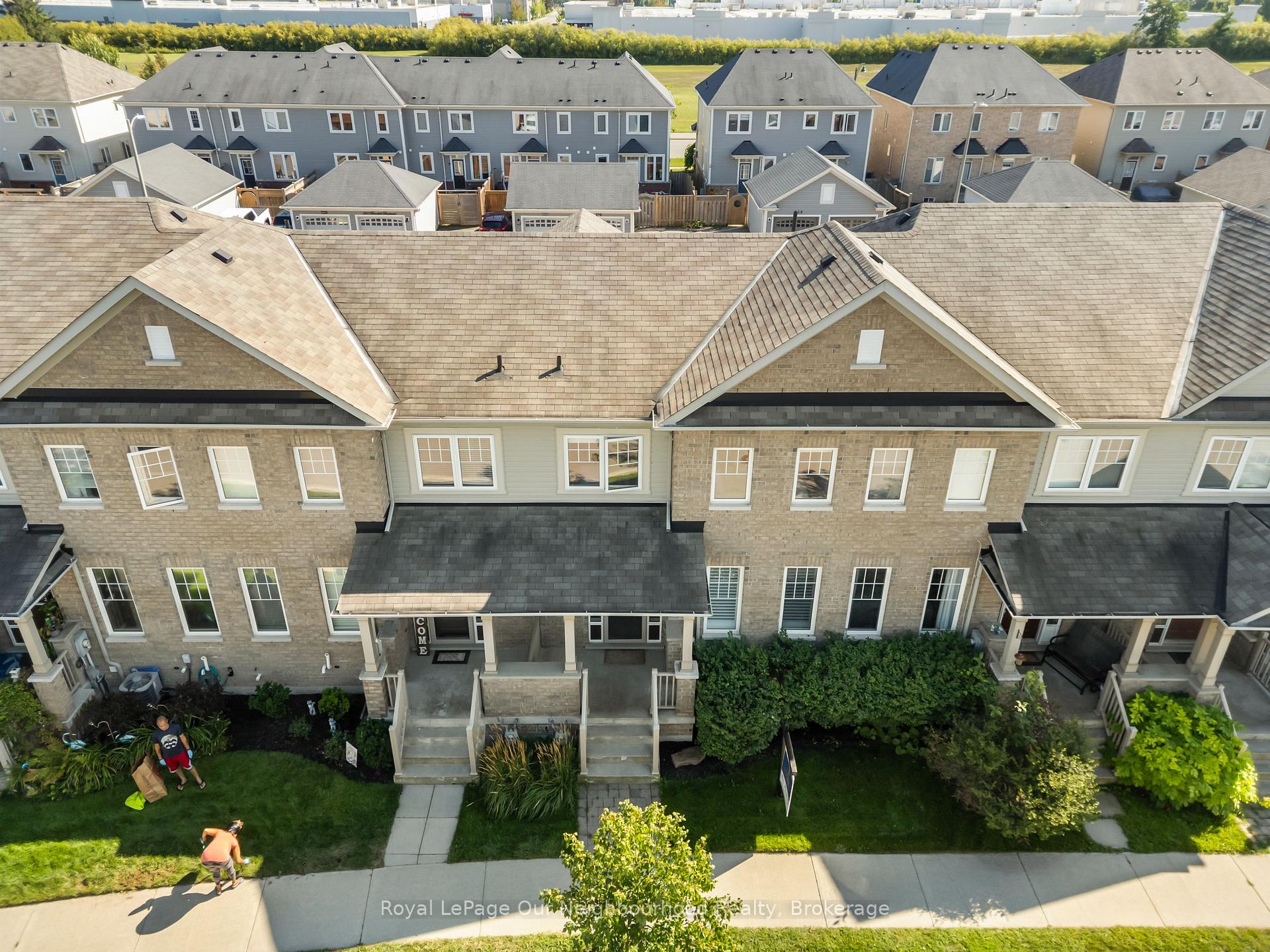 Photo 6 of 83 Ted Miller Crescent, Clarington, Bowmanville — HOMEH