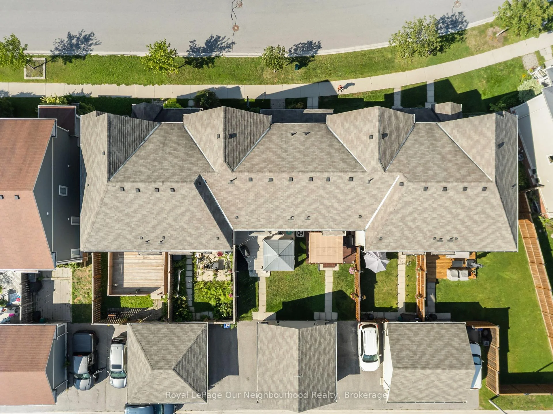 Photo 5 of 83 Ted Miller Crescent, Clarington, Bowmanville — HOMEH