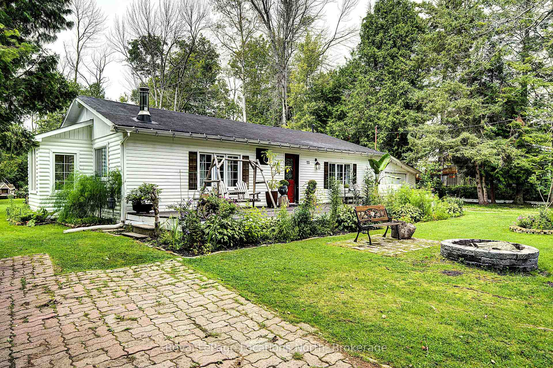 Photo 2 of 22 Balsam Street, Tiny, Rural Tiny — HOMEH