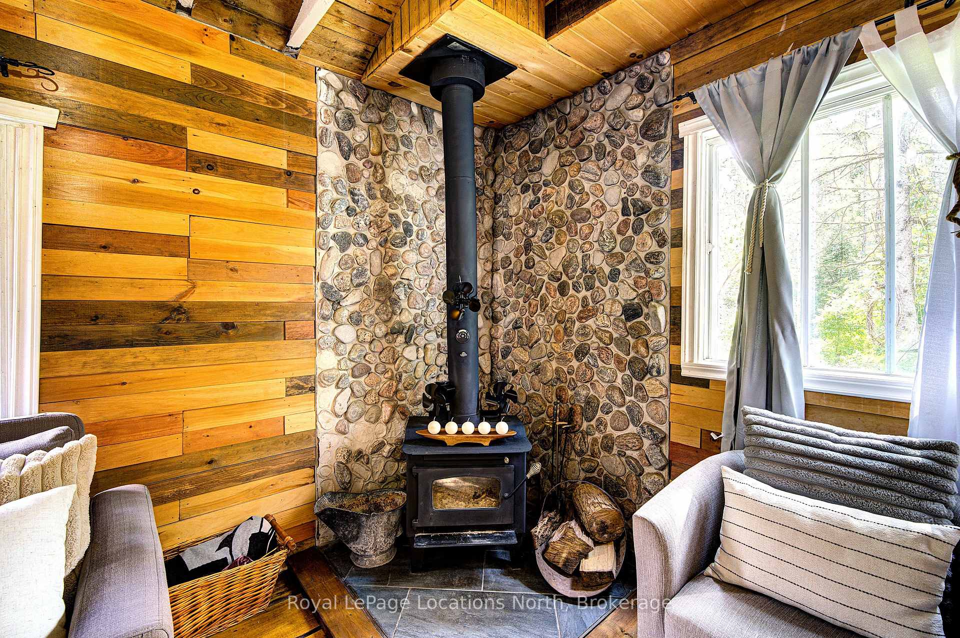 Photo 11 of 22 Balsam Street, Tiny, Rural Tiny — HOMEH
