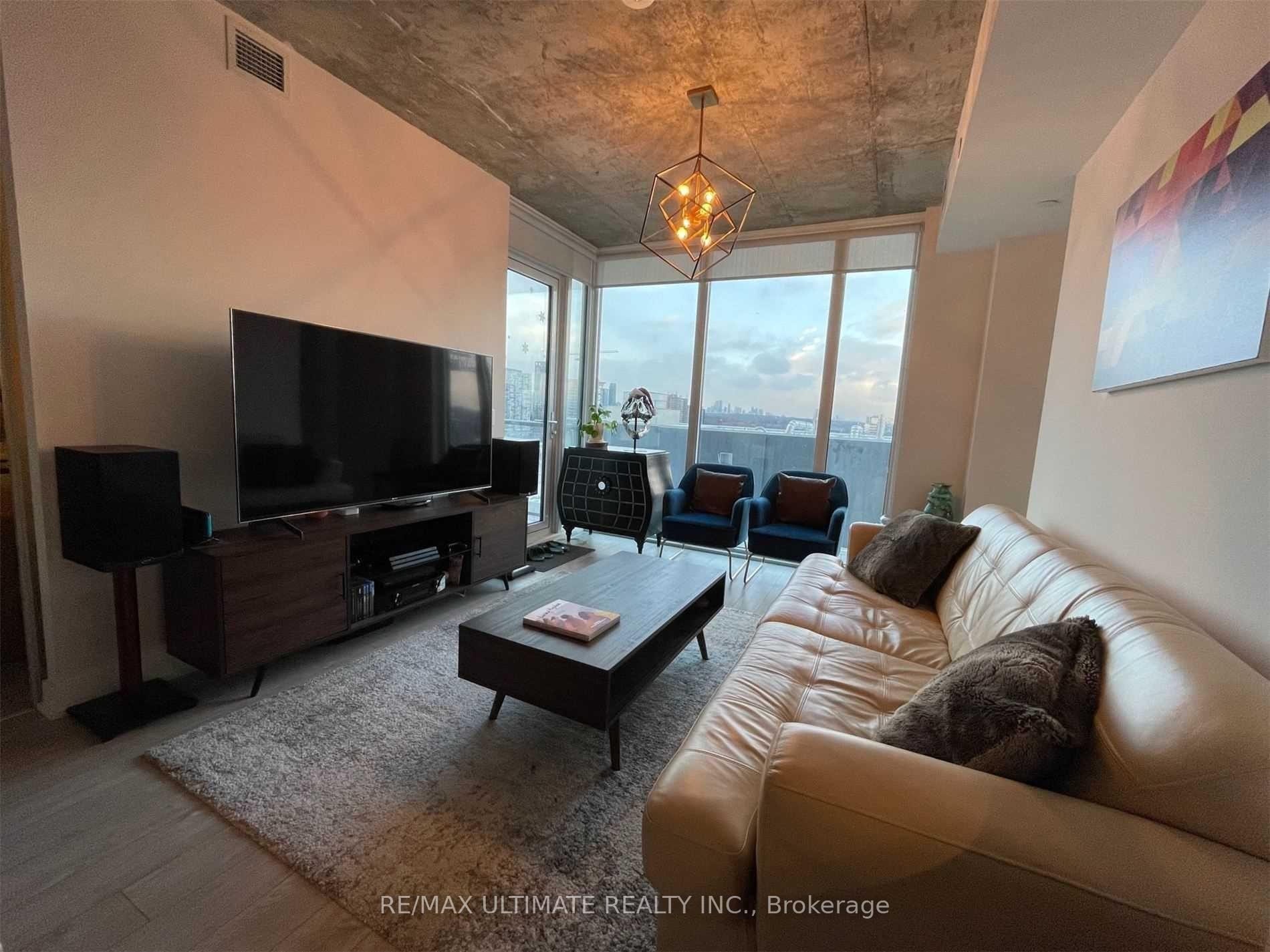 Photo 5 of Unit 1701, 15 Baseball Place, Toronto, South Riverdale — HOMEH