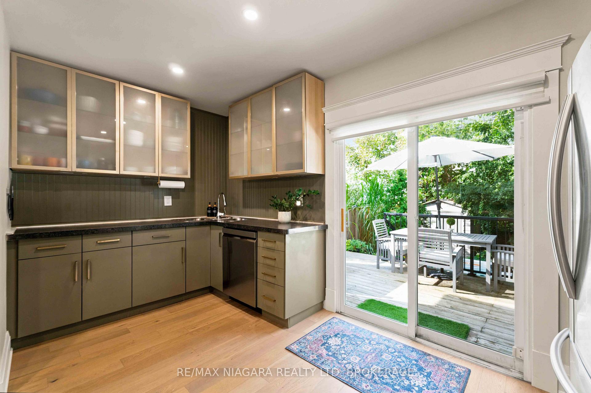 Photo 11 of 9 Johnston Street, St. Catharines, Port Dalhousie — HOMEH