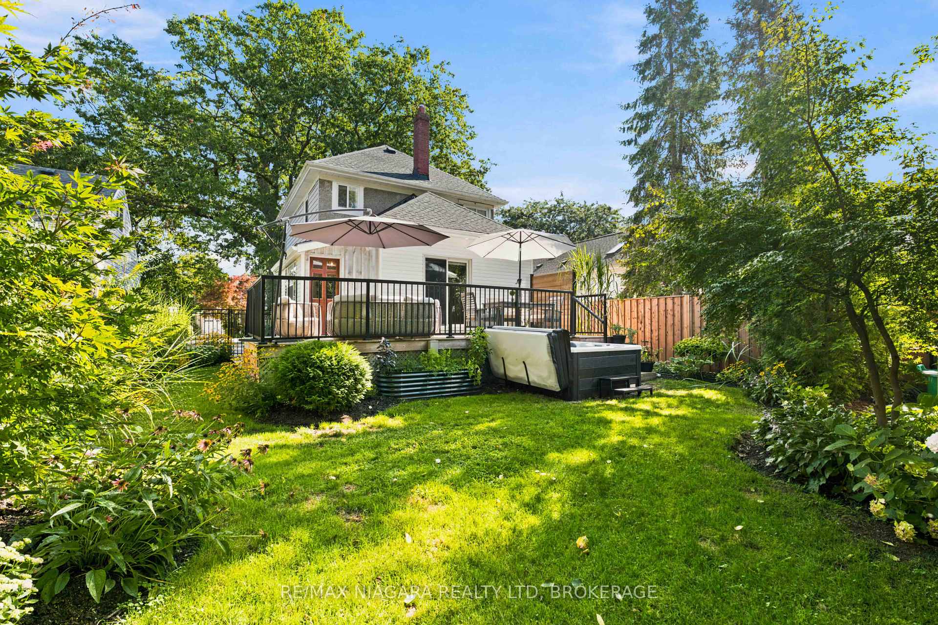 Photo 27 of 9 Johnston Street, St. Catharines, Port Dalhousie — HOMEH