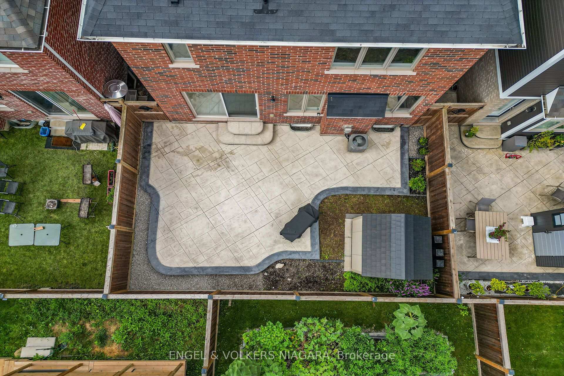 Photo 47 of 1221 Rose Way S, Milton, Cobban — HOMEH