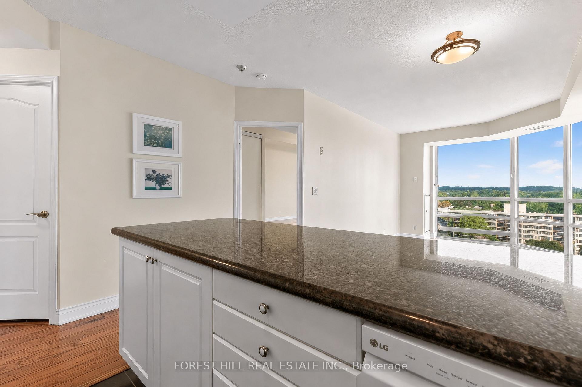 Photo 8 of Unit 903, 20 Collier Street, Toronto, Rosedale-Moore Park — HOMEH