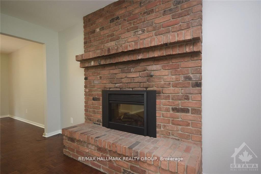 Photo 4 of 14 Whippoorwill Drive, Ottawa, Rothwell Heights — HOMEH