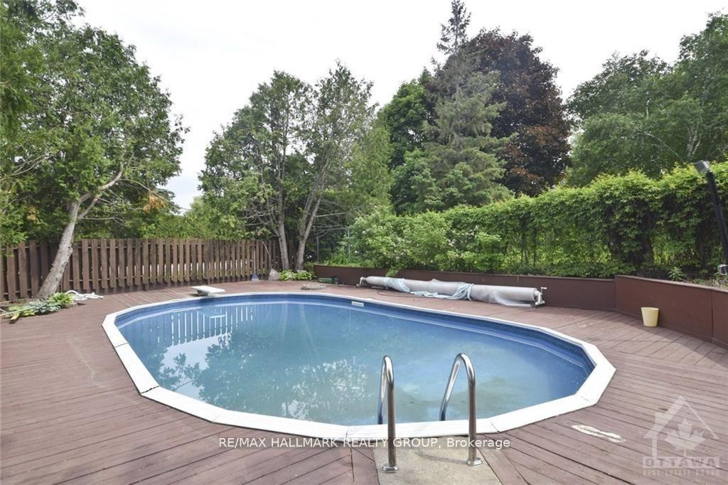 Photo 27 of 14 Whippoorwill Drive, Ottawa, Rothwell Heights — HOMEH