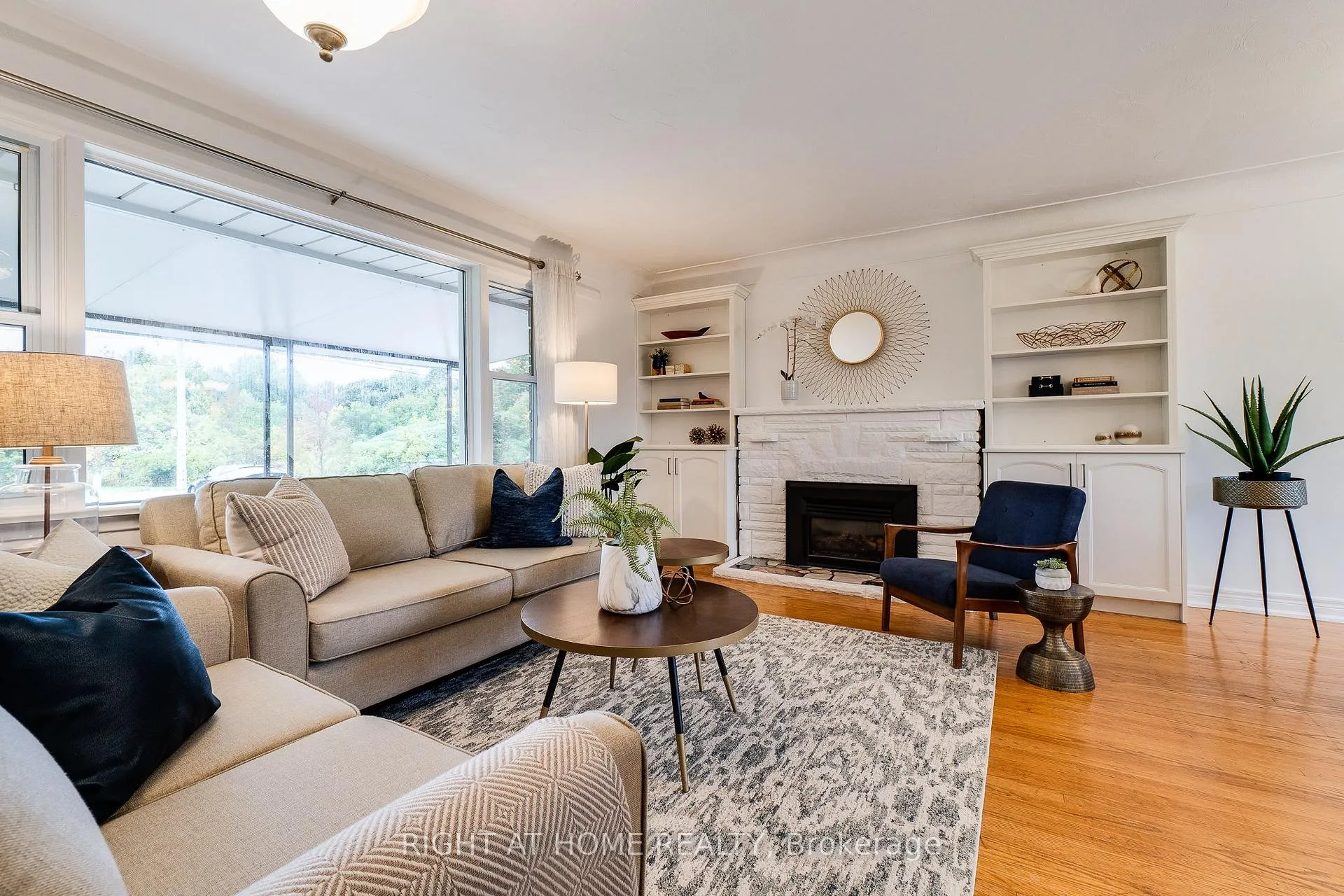Photo 5 of 435 Parkside Drive, Hamilton, Waterdown — HOMEH