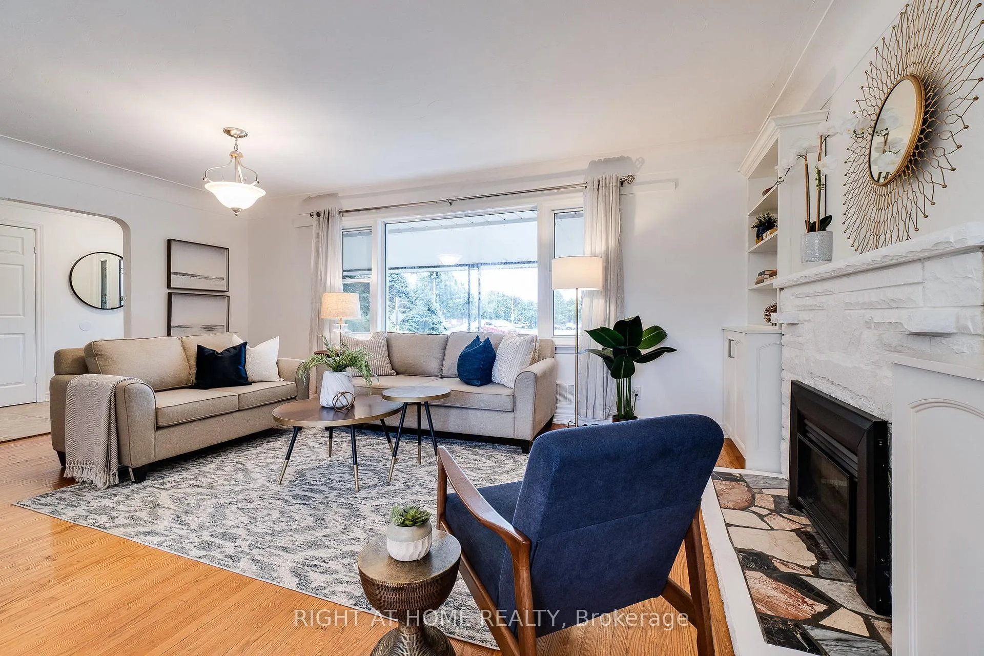 Photo 7 of 435 Parkside Drive, Hamilton, Waterdown — HOMEH
