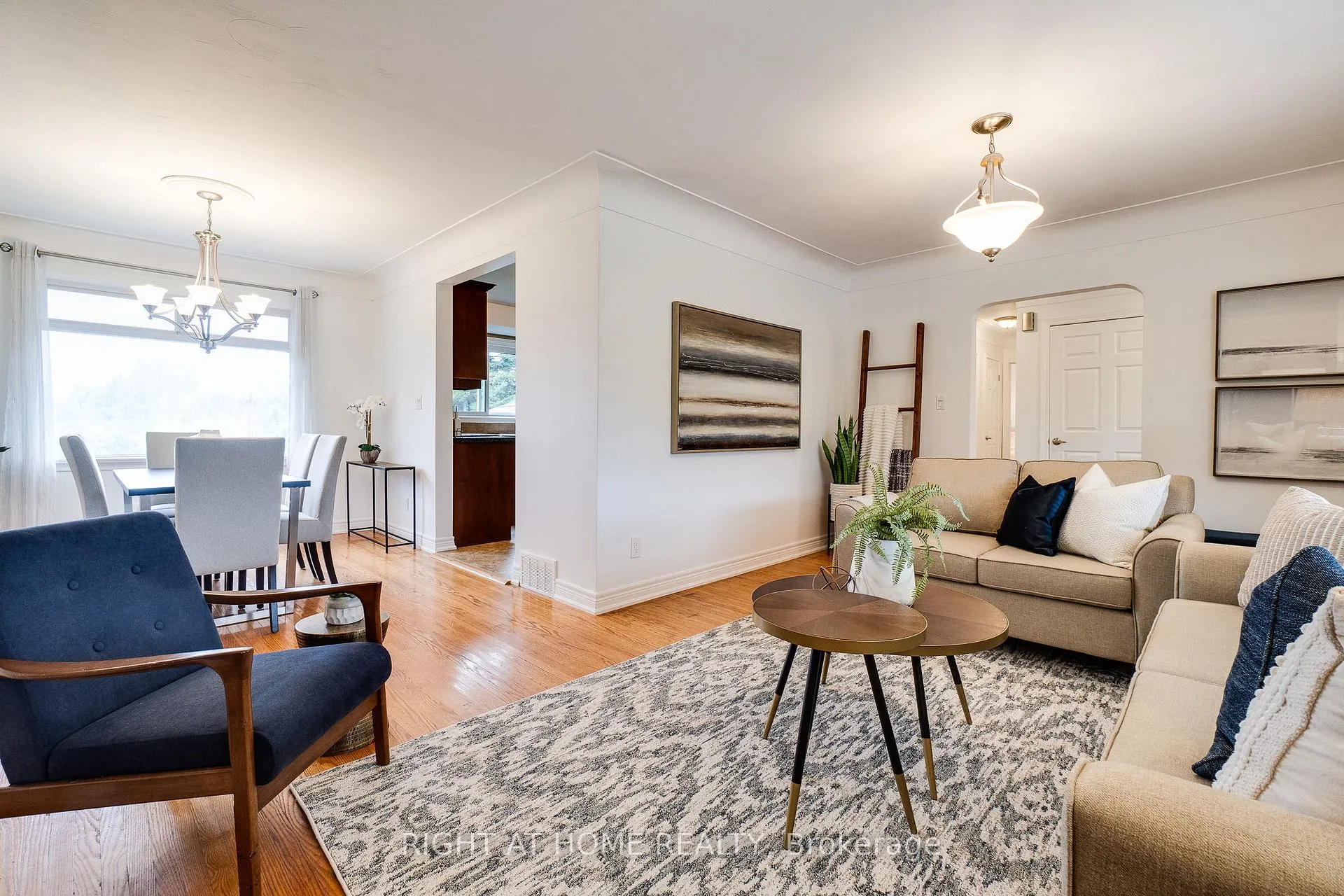 Photo 9 of 435 Parkside Drive, Hamilton, Waterdown — HOMEH