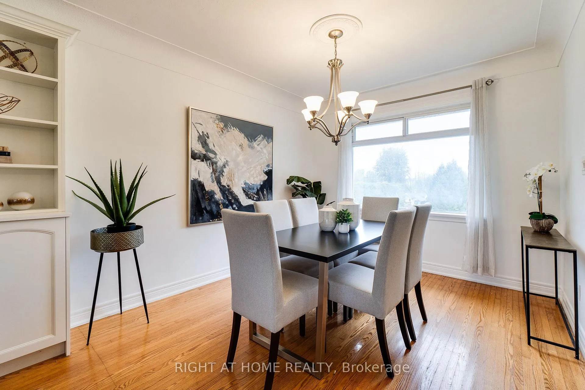Photo 10 of 435 Parkside Drive, Hamilton, Waterdown — HOMEH
