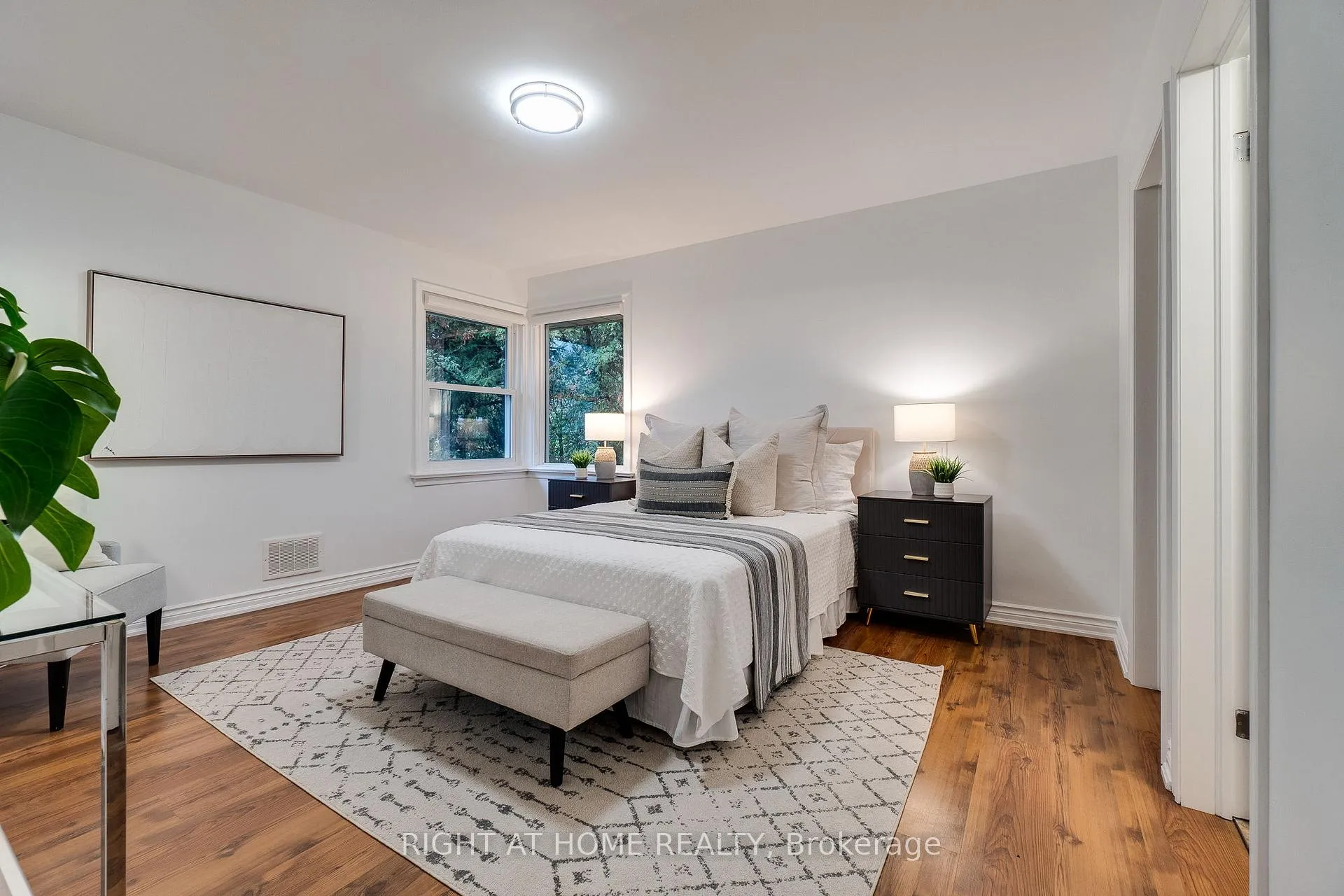 Photo 16 of 435 Parkside Drive, Hamilton, Waterdown — HOMEH