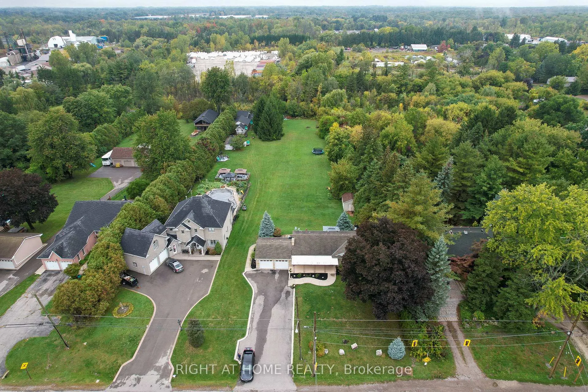 Photo 26 of 435 Parkside Drive, Hamilton, Waterdown — HOMEH