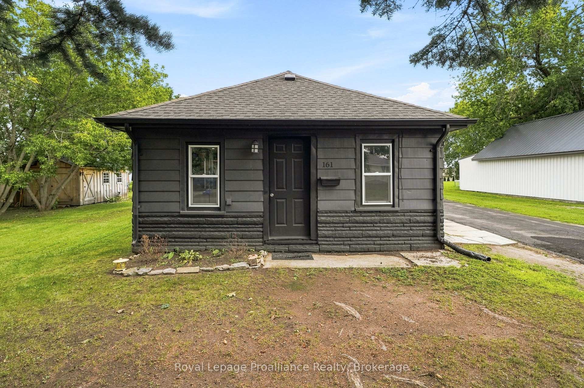 Photo 31 of 161 University Avenue, Belleville, Belleville Ward — HOMEH