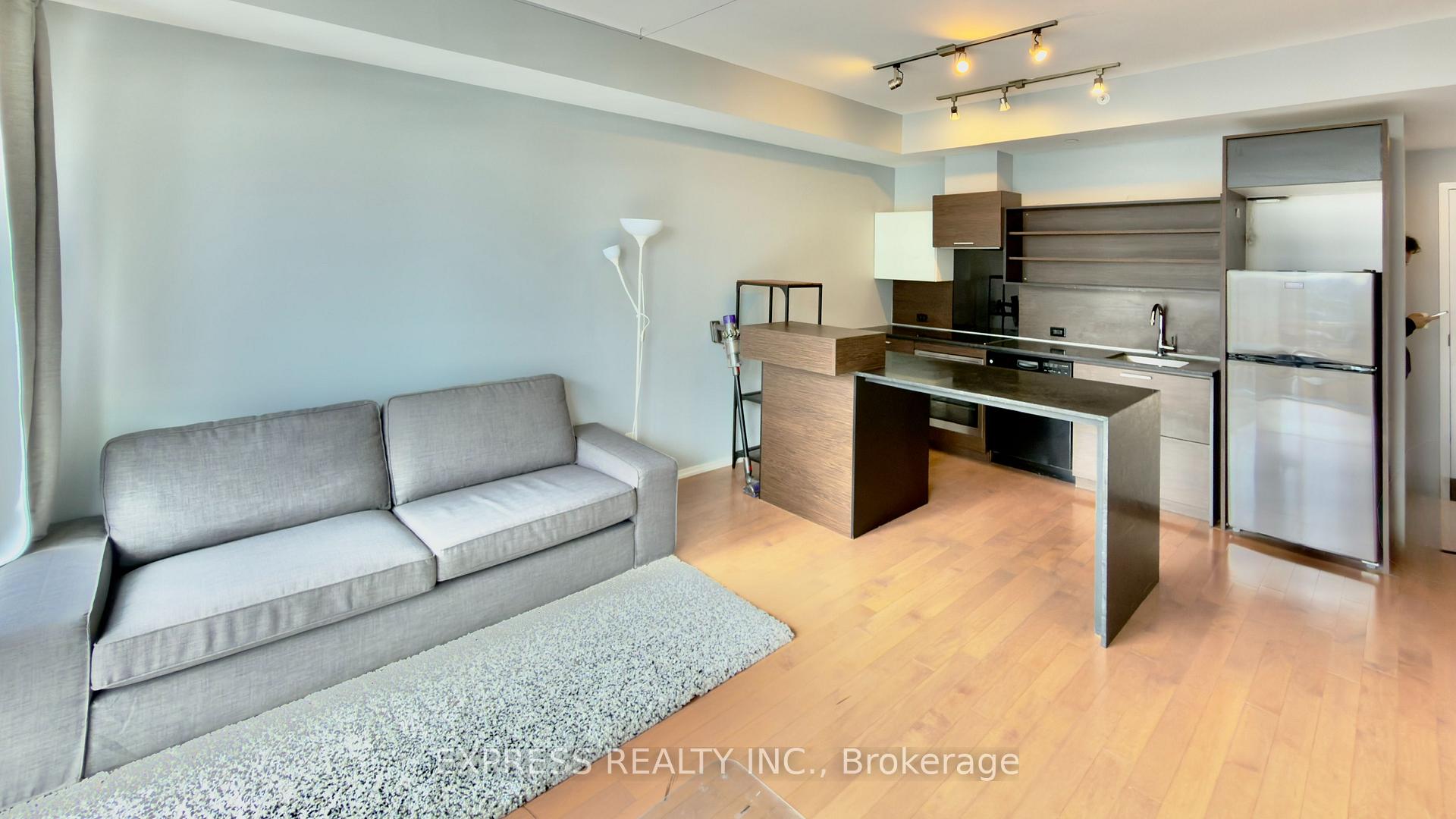 Photo 2 of Unit 2006, 75 St. Nicholas Street, Toronto, Bay Street Corridor — HOMEH