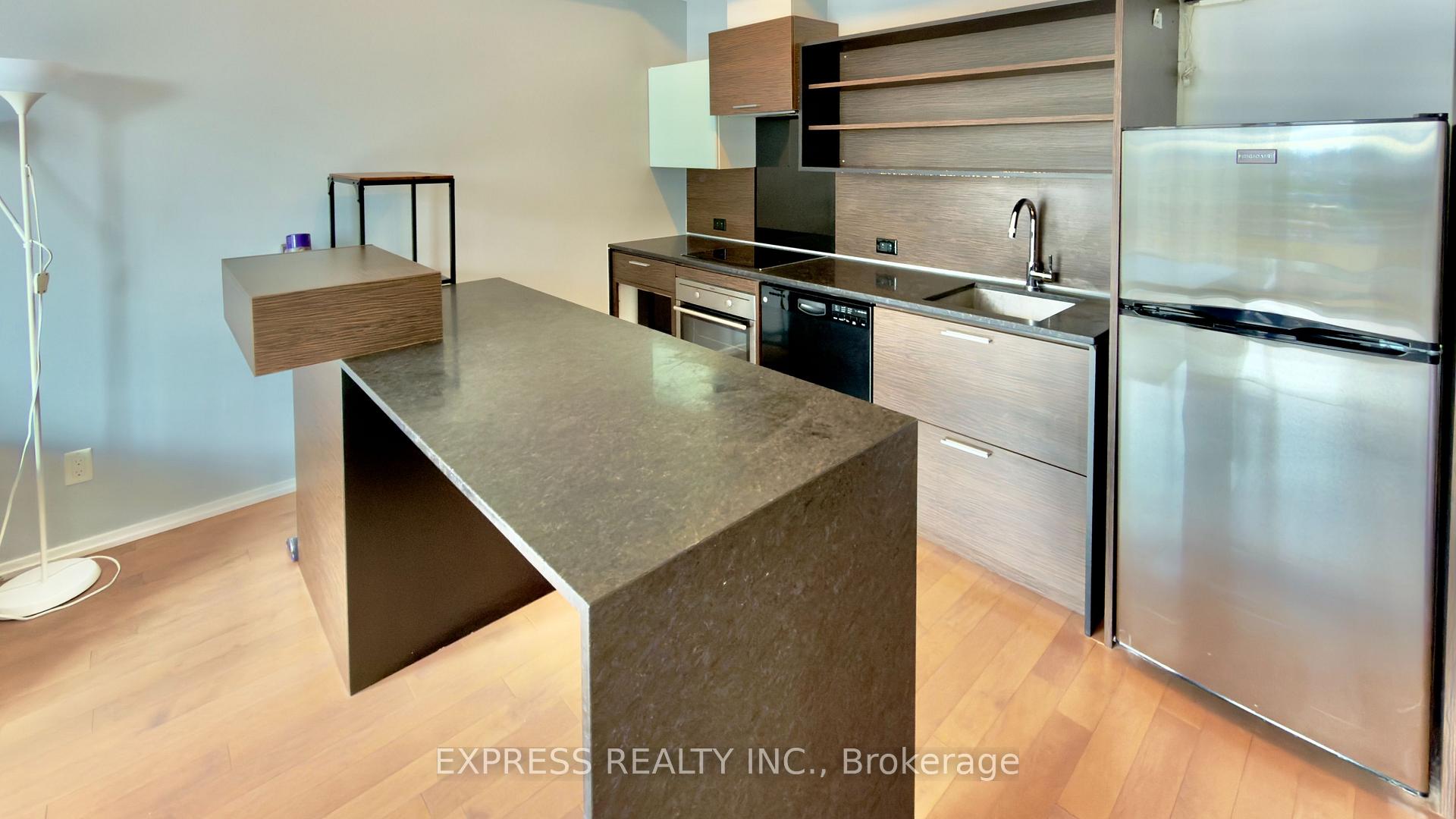 Photo 4 of Unit 2006, 75 St. Nicholas Street, Toronto, Bay Street Corridor — HOMEH