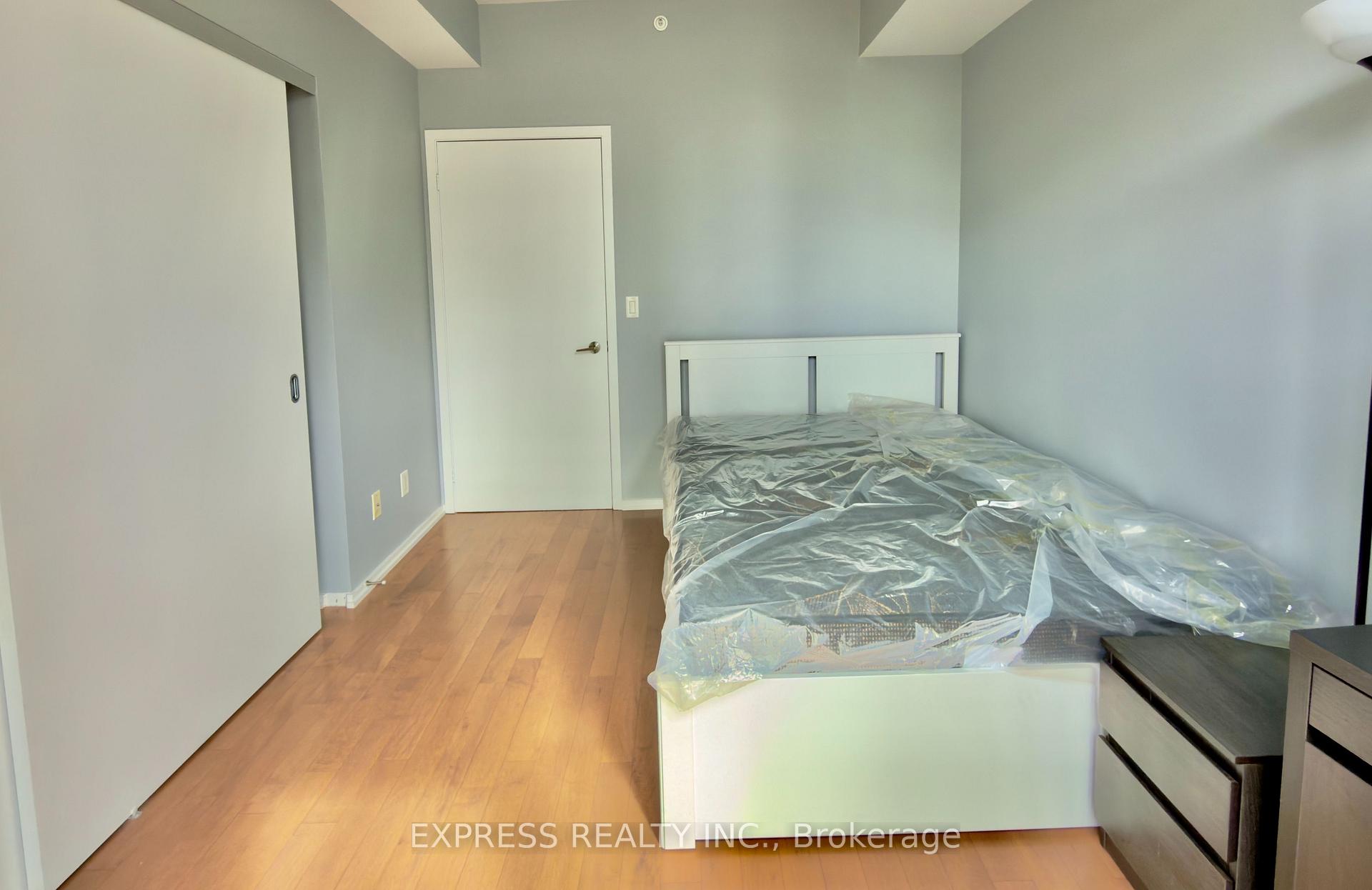 Photo 15 of Unit 2006, 75 St. Nicholas Street, Toronto, Bay Street Corridor — HOMEH