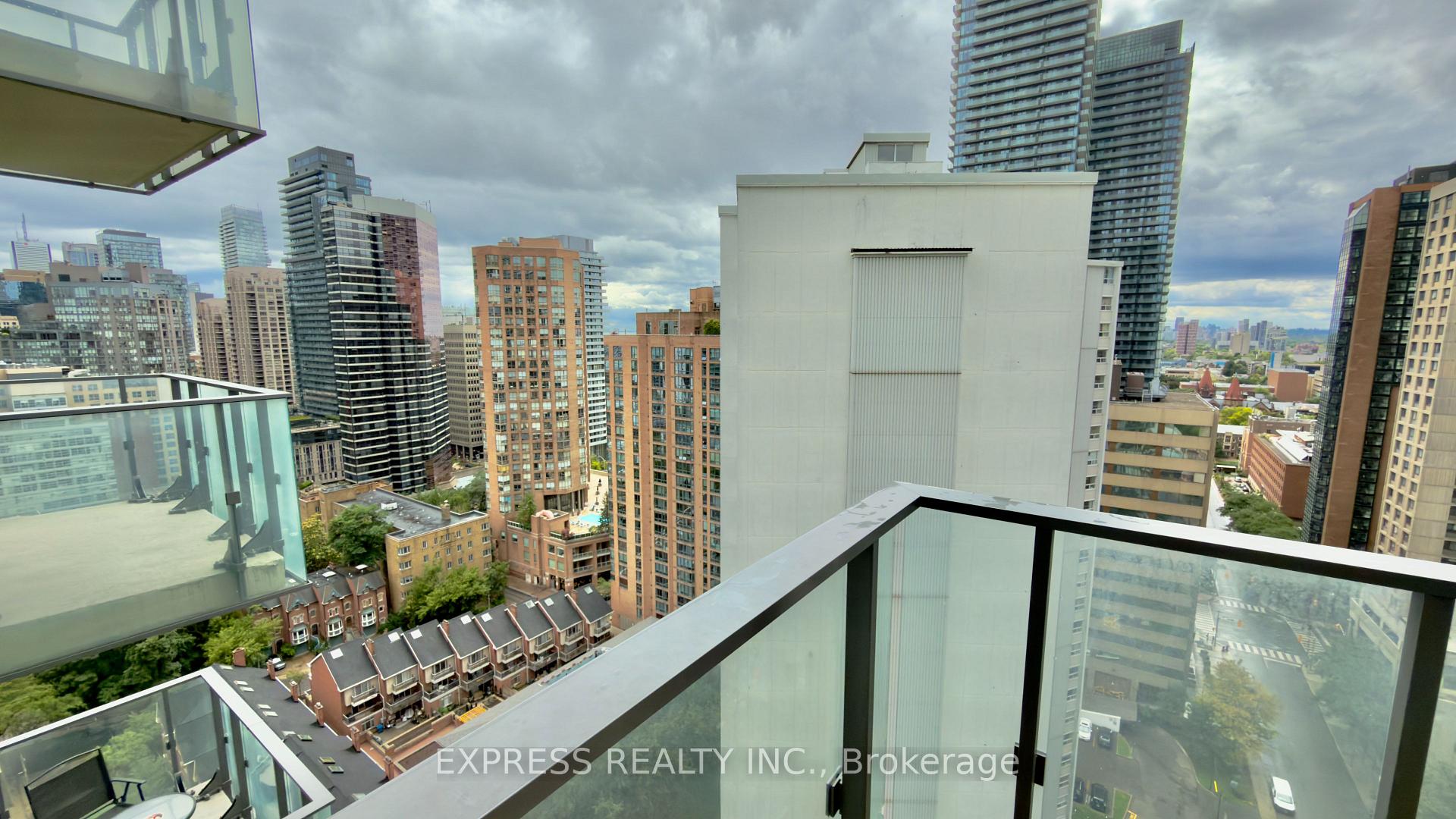 Photo 18 of Unit 2006, 75 St. Nicholas Street, Toronto, Bay Street Corridor — HOMEH